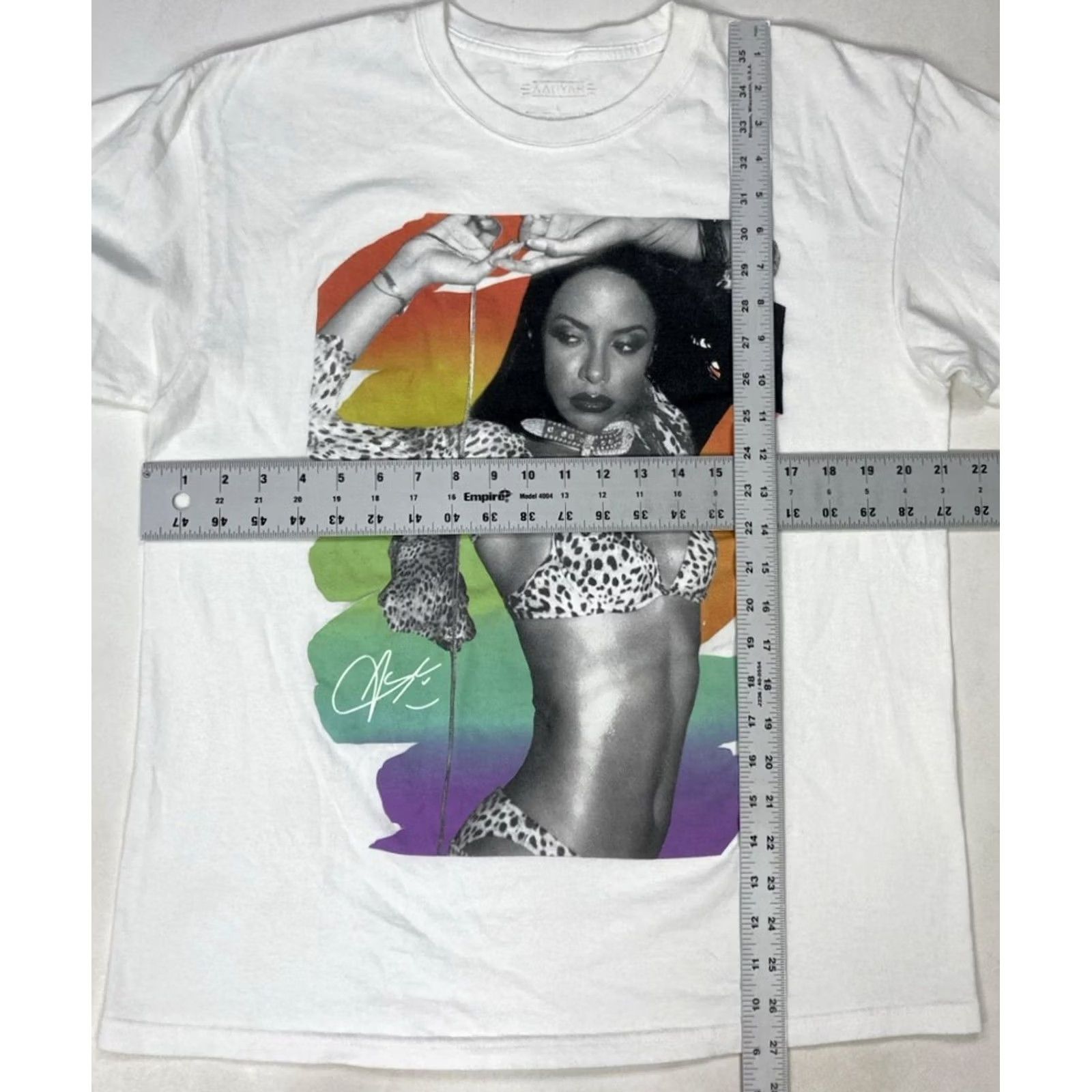 Vintage Aaliyah Graphic T-shirt Men L White Short Sleeve Music Shirt Size US L / EU 52-54 / 3 - 5 Thumbnail