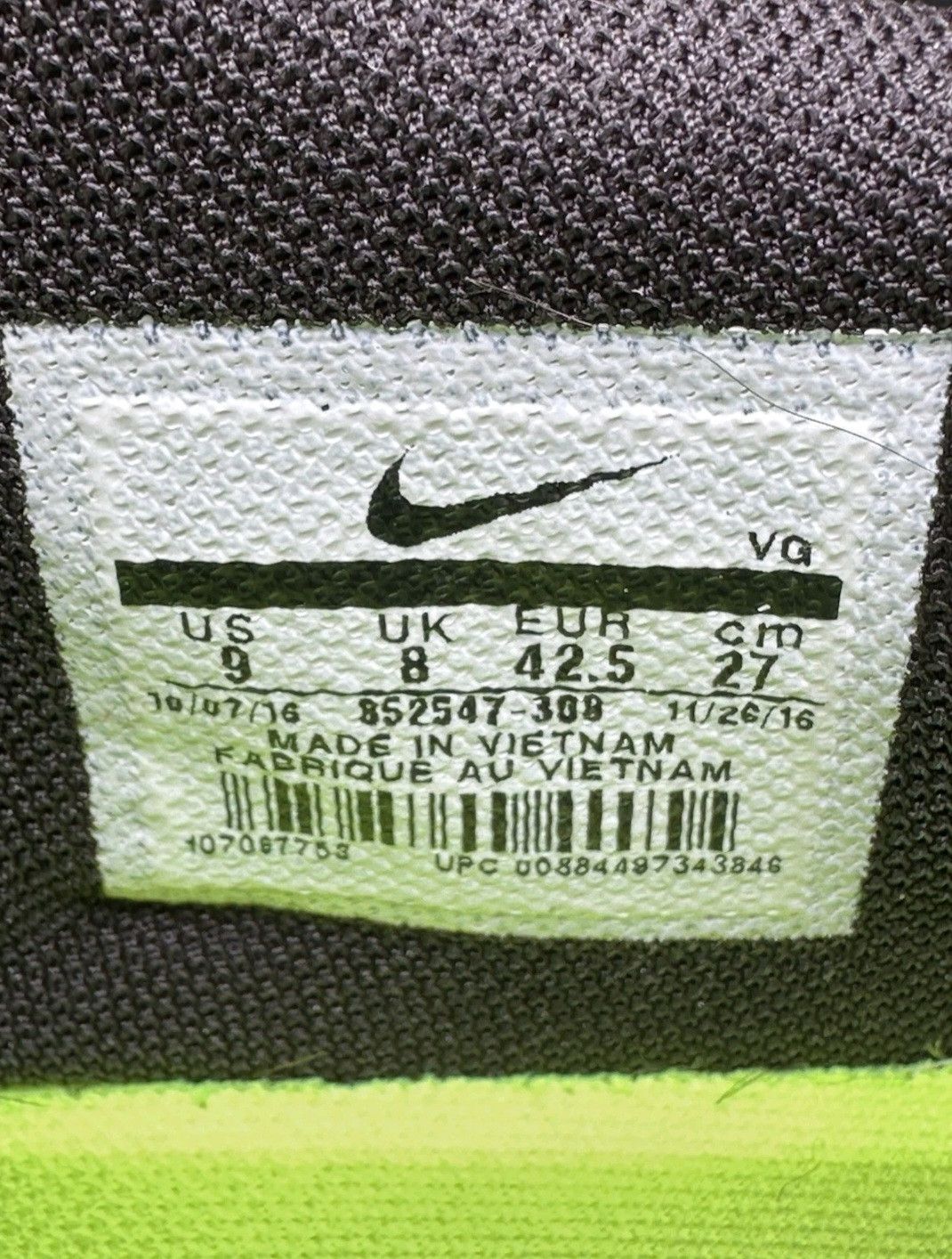 Nike Nike Hypervenom Phade 3 FG Electric Green / Black Size 9 Men Size US 9 / EU 42 - 8 Thumbnail
