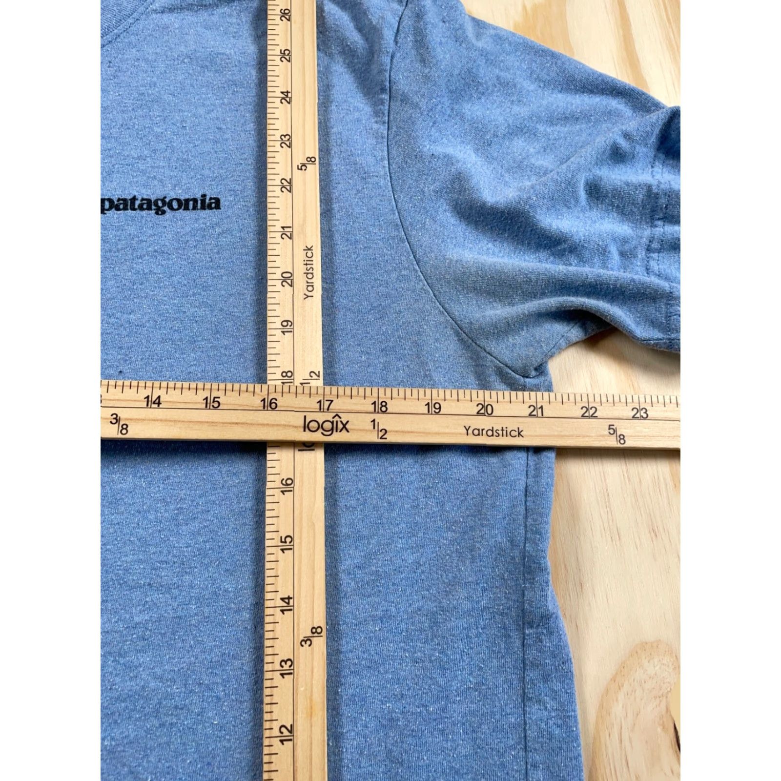 Patagonia Patagonia Logo Print T-Shirt Large Blue Regular Fit Double-Sided Adult Men Cotton Polyester Jersey Size US L / EU 52-54 / 3 - 7 Thumbnail