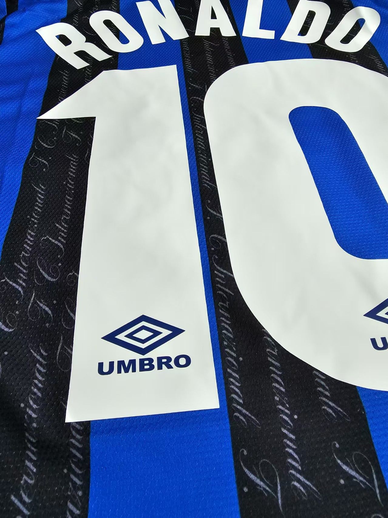 Other 1997 98 Inter Milan #10 Ronaldo Jersey R9 Inter Milan M Size US M / EU 48-50 / 2 - 4 Thumbnail