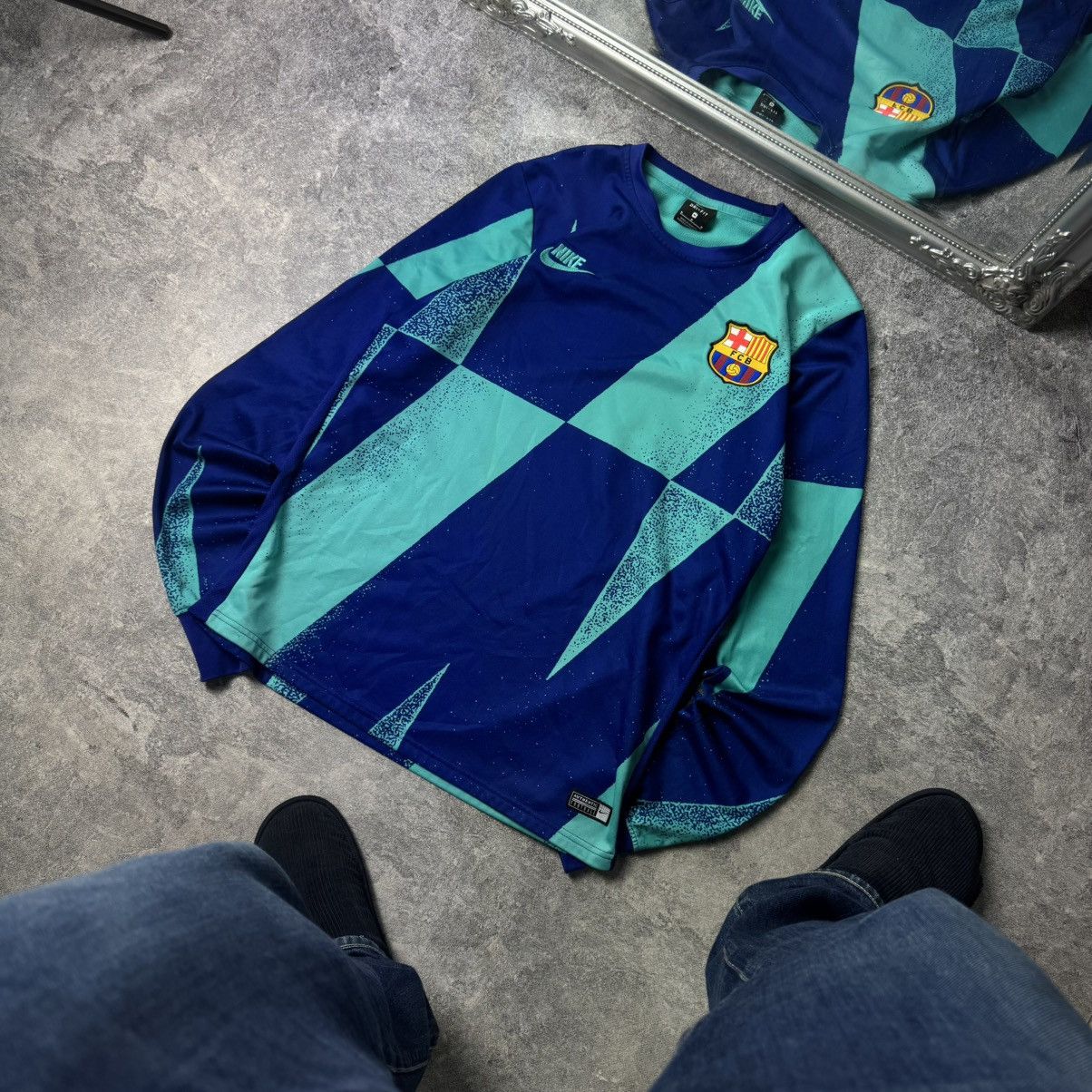 Nike Nike FC Barcelona 2019/20 Training Jersey / Dri-Fit Size US M / EU 48-50 / 2 - 1 Thumbnail