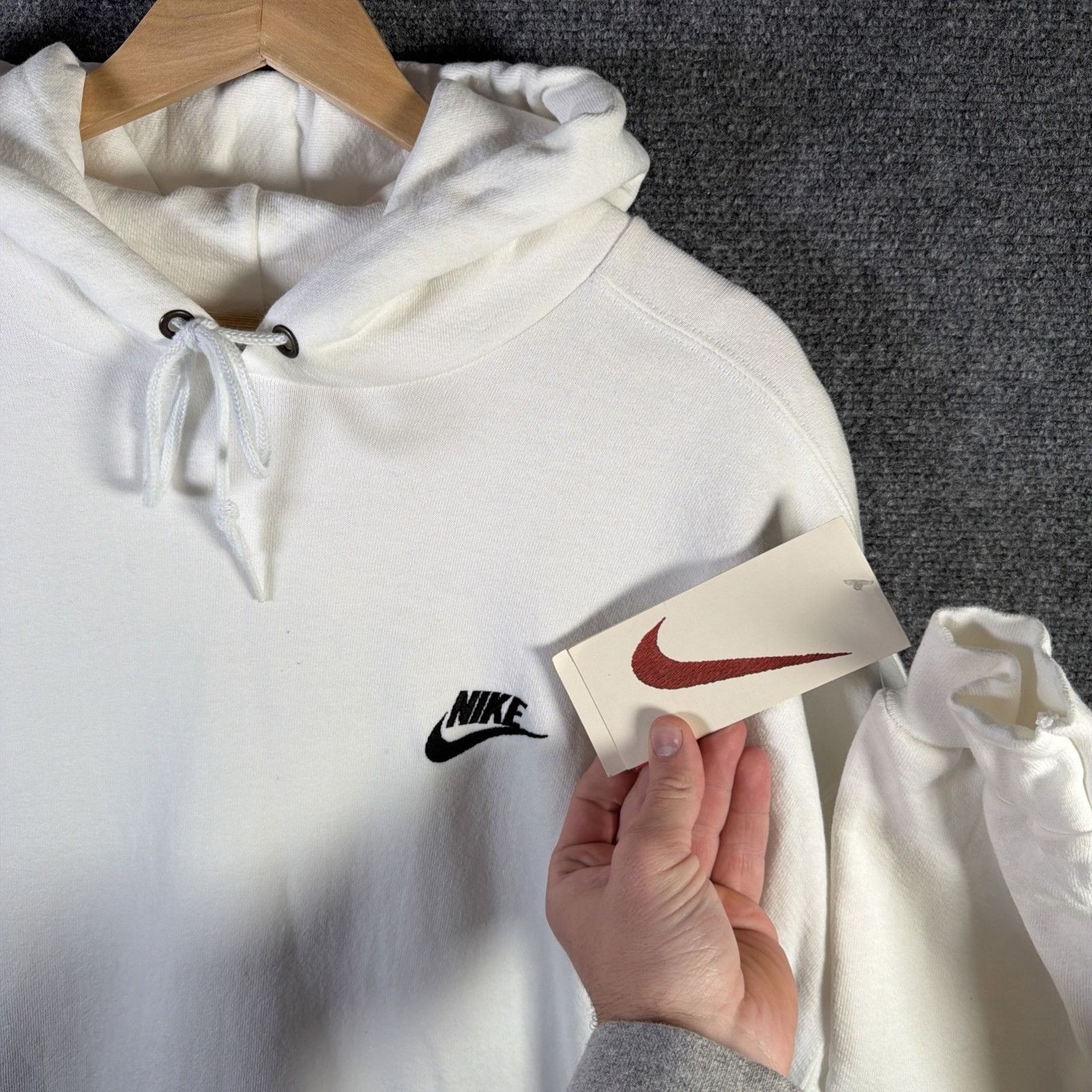 Nike Vintage Nike Hoodie Mens 2XL White 90s Swoosh Baggy Skate Size US XXL / EU 58 / 5 - 2 Thumbnail