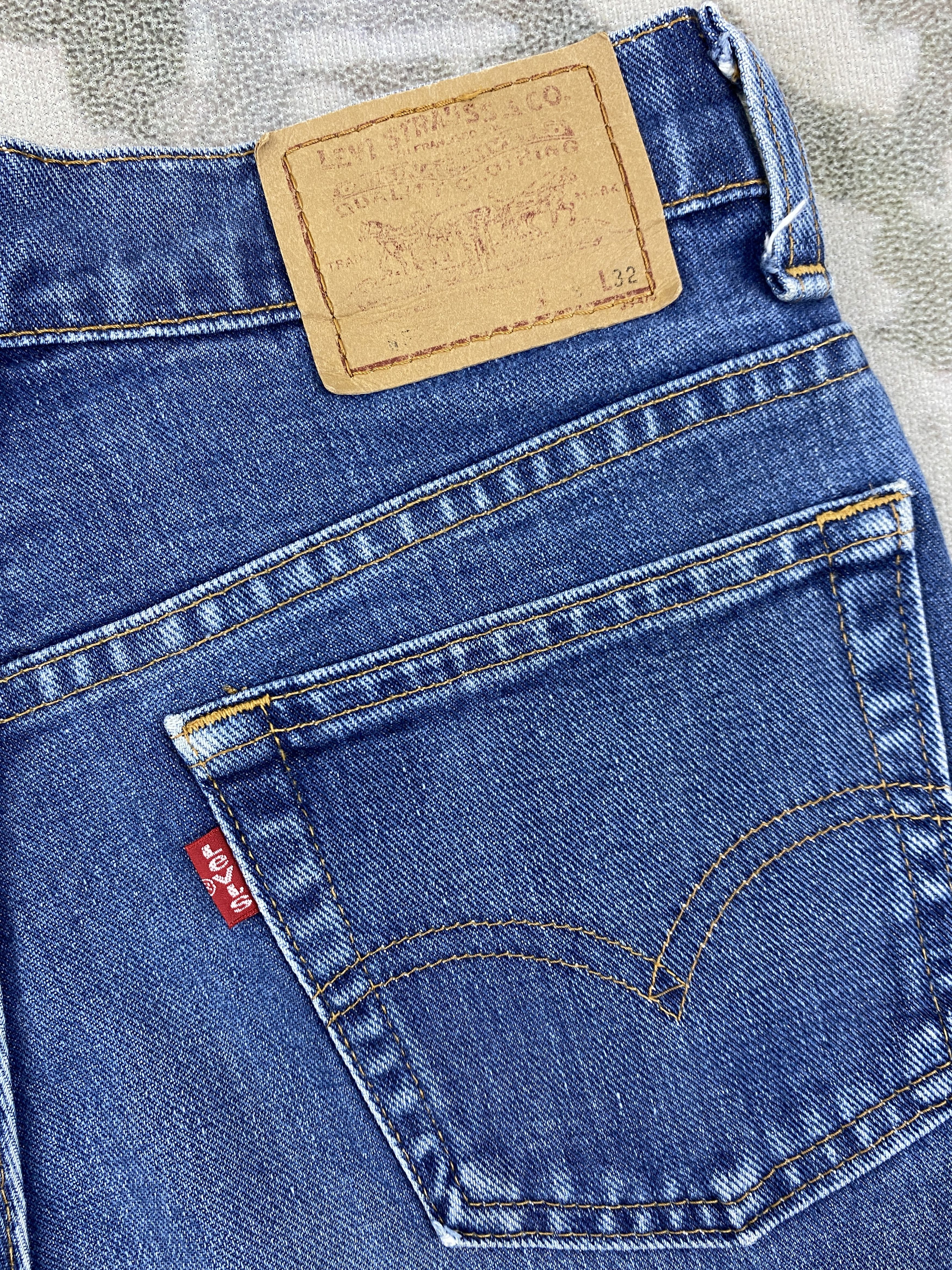 Levi's W25 Blue Vintage Levi's Flared Jeans 25x28.5 Denim -JN942 Size US 26 / EU 42 - 10 Thumbnail