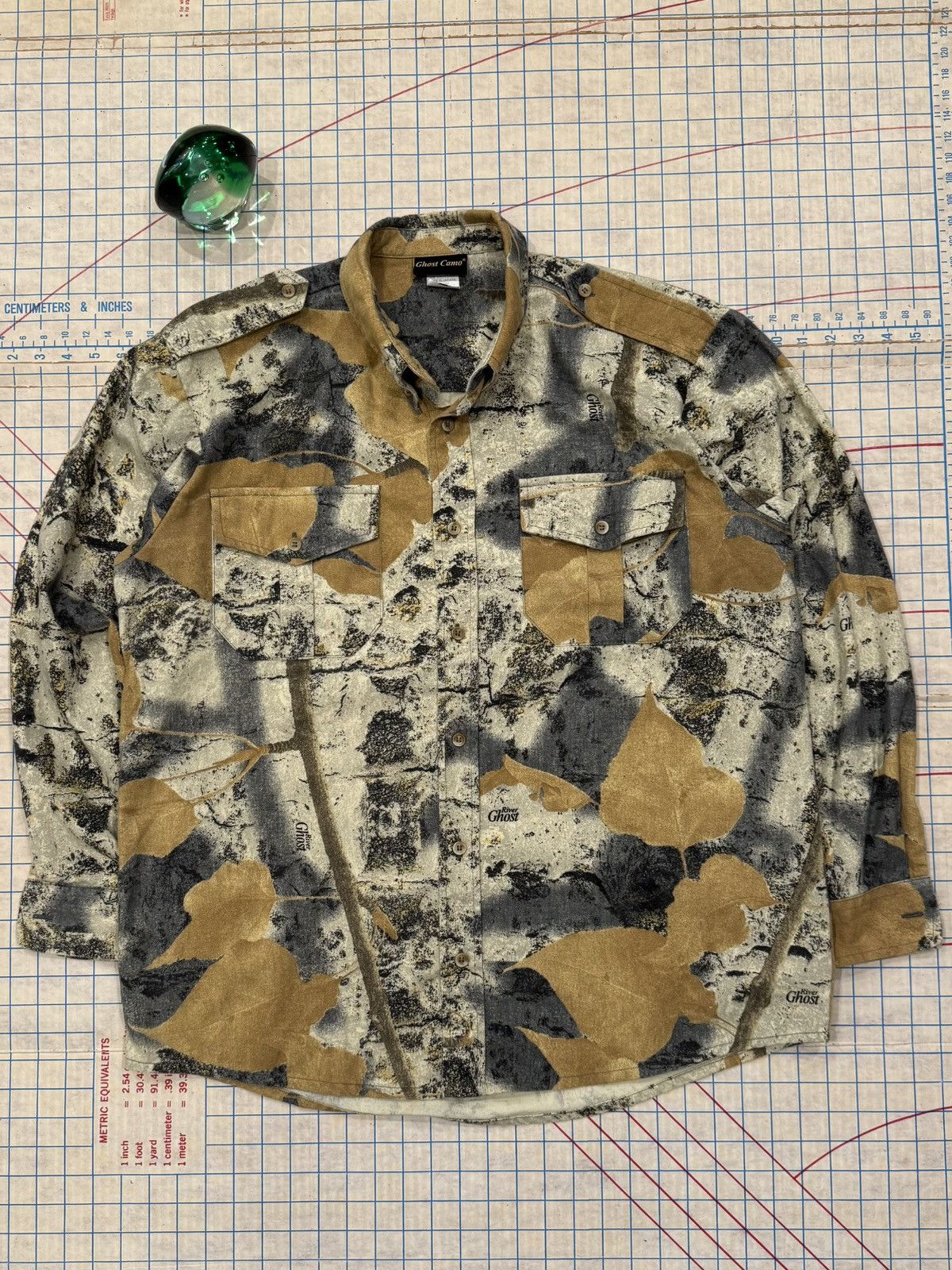 Vintage Vintage Ghost Camo Button Up Shirt Brown Leaf Size Large Size US L / EU 52-54 / 3 - 1 Thumbnail