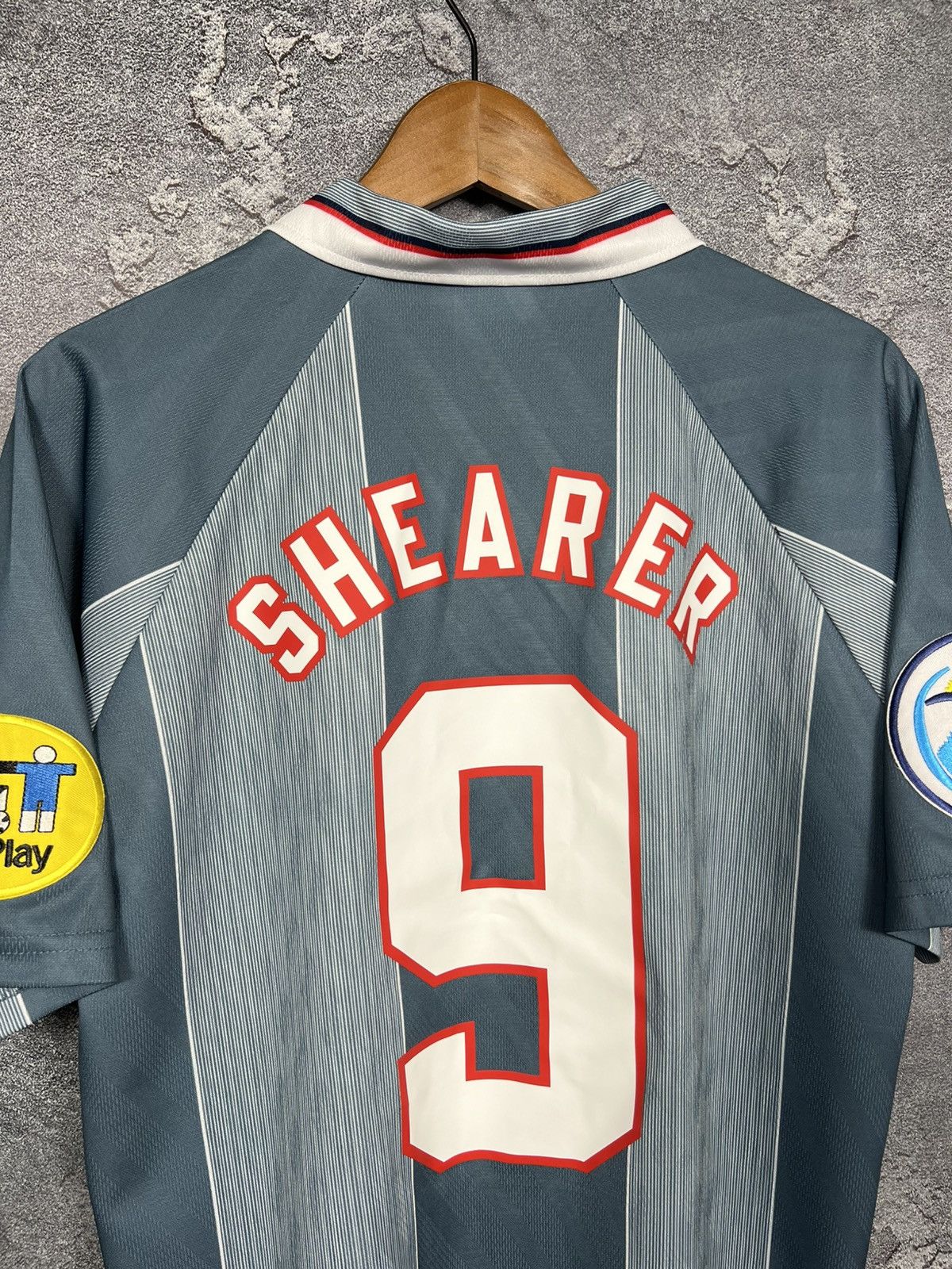 Umbro Vintage Umbro 1996 England #9 Shearer Jersey T-shirt Size US L / EU 52-54 / 3 - 12 Thumbnail