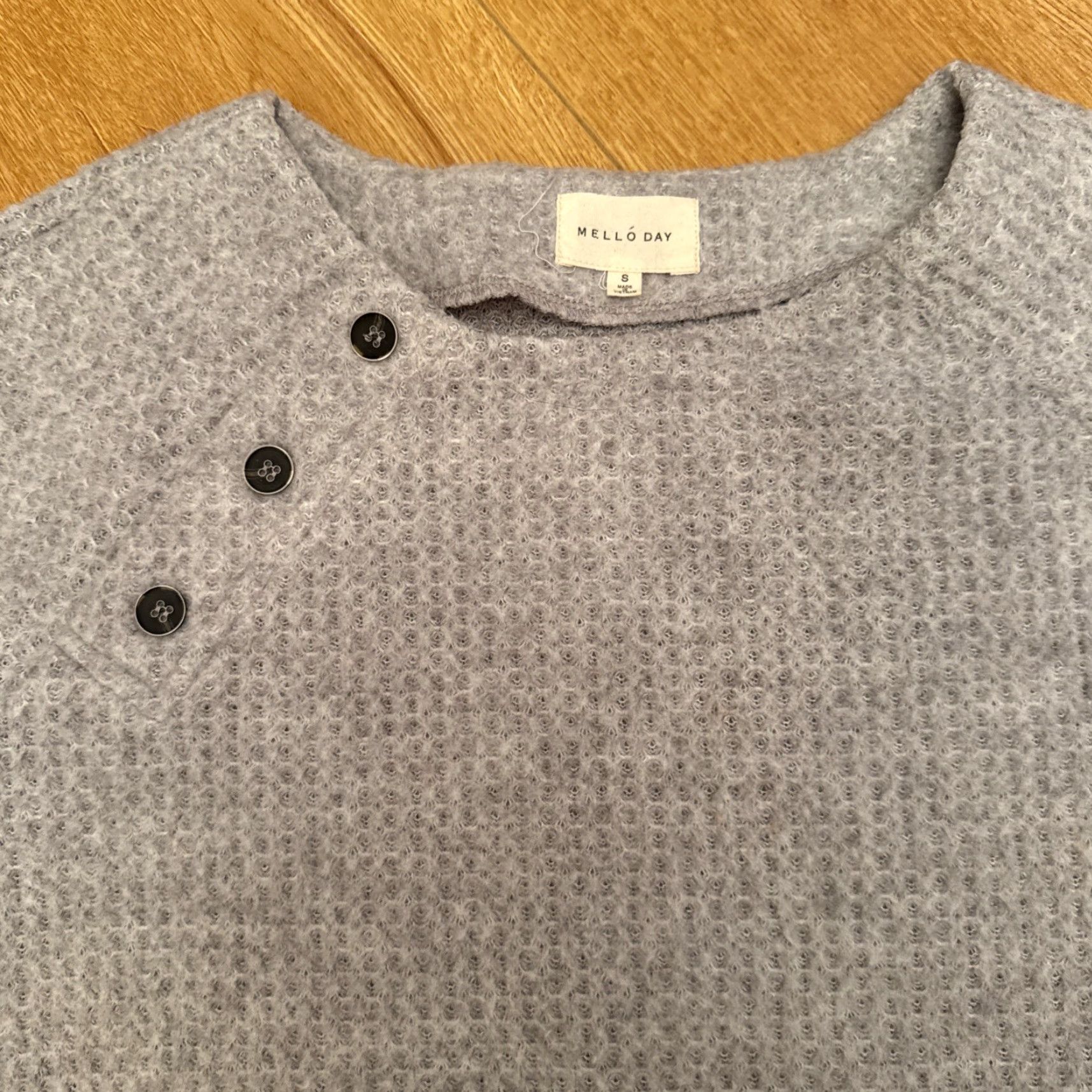 Anthropologie Anthropologie MELLO Day Sweater Waffle Knit Fuzzy Side Button Boho Gray Small Size S / US 4 / IT 40 - 3 Thumbnail
