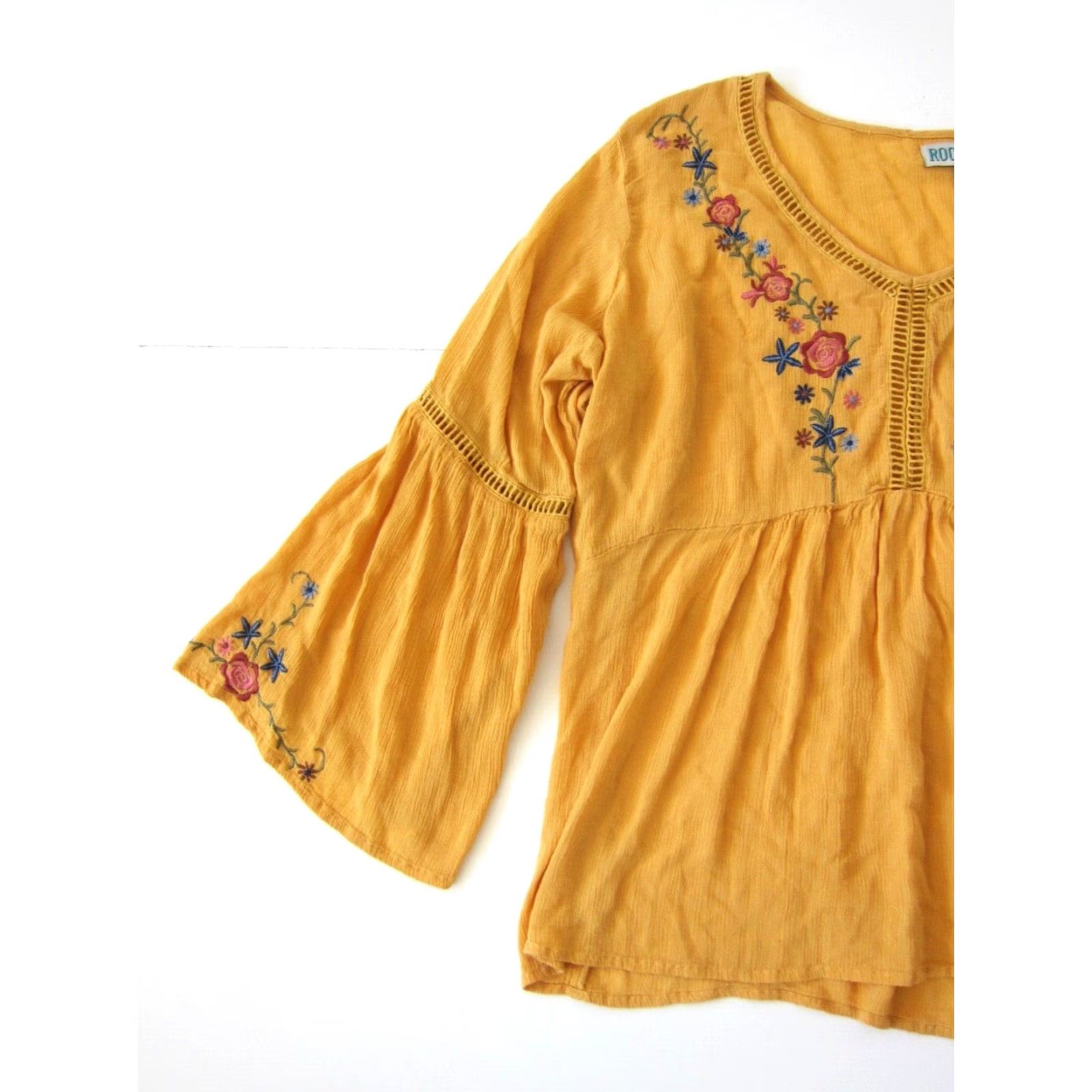 Vintage Rockin C Rayon Yellow Pink Embroidered Floral VNeck Long Sleeve Peasant Blouse L Size L / US 10 / IT 46 - 6 Thumbnail