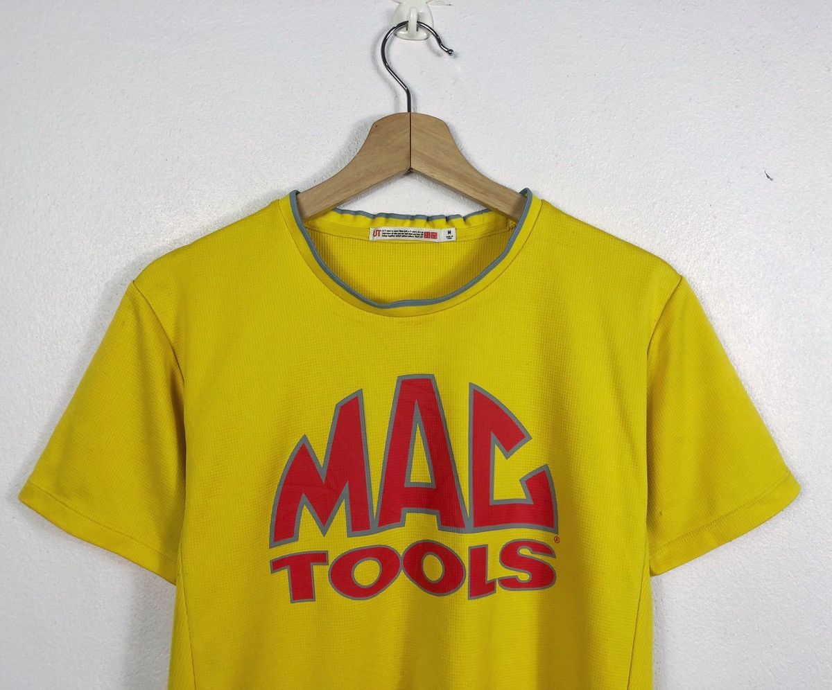 Uniqlo Rare Uniqlo X Mac Tools Tee Size US M / EU 48-50 / 2 - 2 Thumbnail