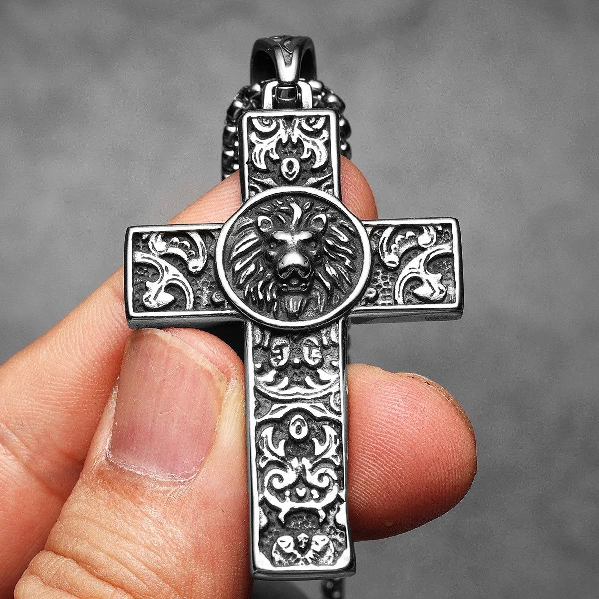 Other Lion Carving Cross Pendant Accessories Necklace Gifts Size ONE SIZE - 2 Thumbnail
