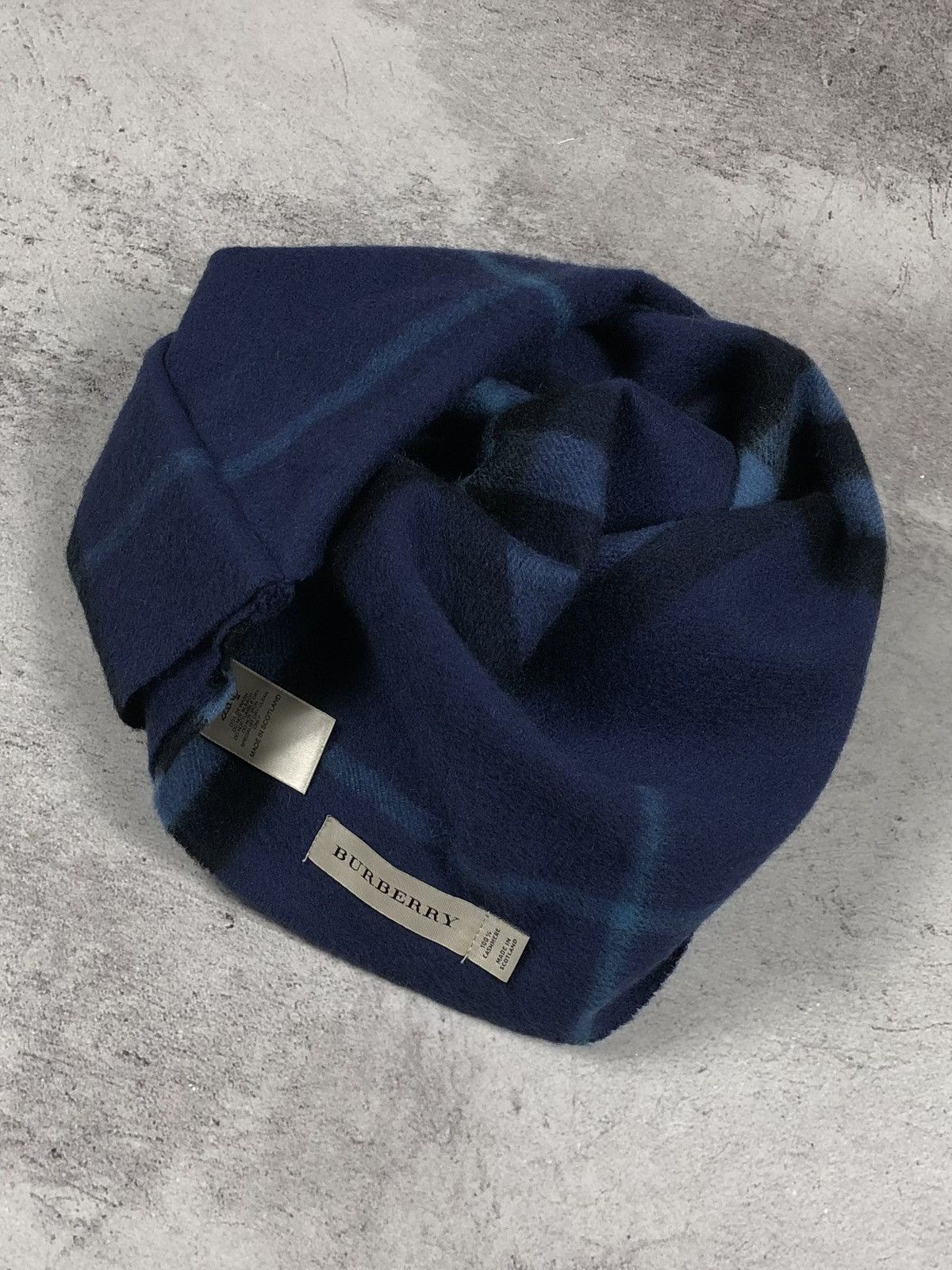 Burberry Burberry Cashmere Snood Scarf Tube Muffler Size ONE SIZE - 1 Thumbnail