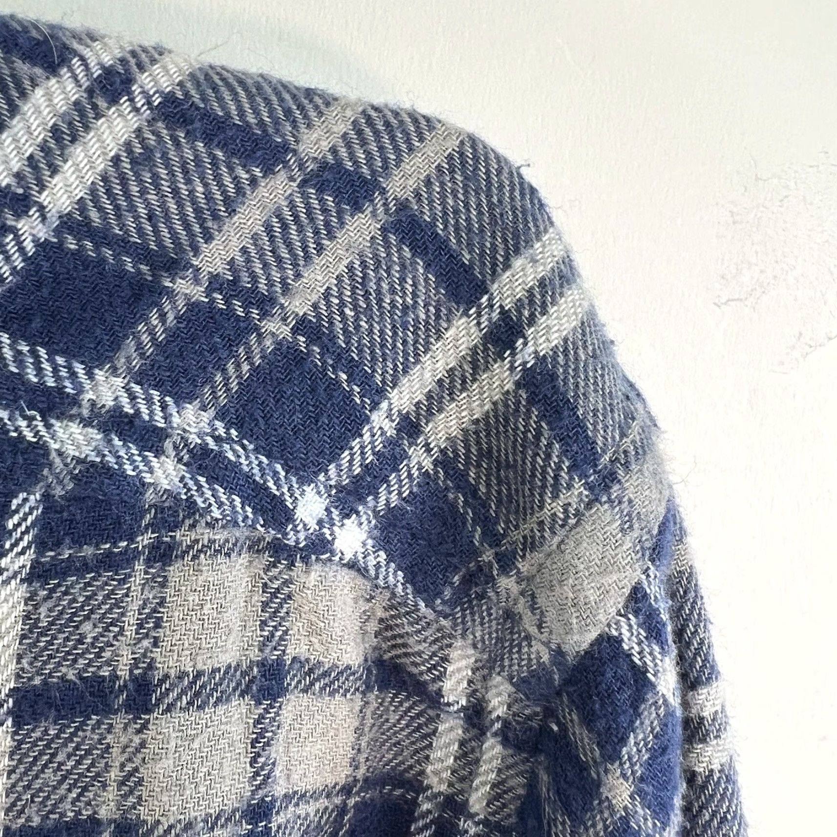 Vintage VINTAGE King Size Plaid Flannel Button-Up Shirt 2XL Men’s Big & Tall Blue 58" Chest Long Sleeve, Relaxed Fit, Casual Workwear, 90s Retro Theme Mens Size US XXL / EU 58 / 5 - 3 Thumbnail
