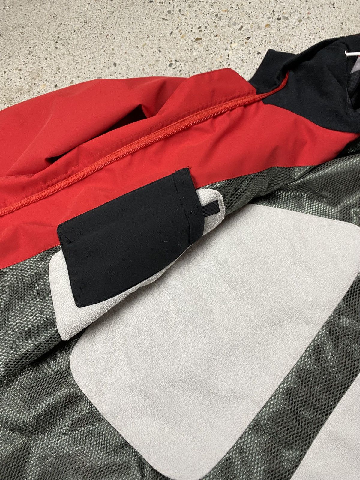 Oakley Oakley ski jacket red white gorpcore skiing winter Size US S / EU 44-46 / 1 - 10 Thumbnail