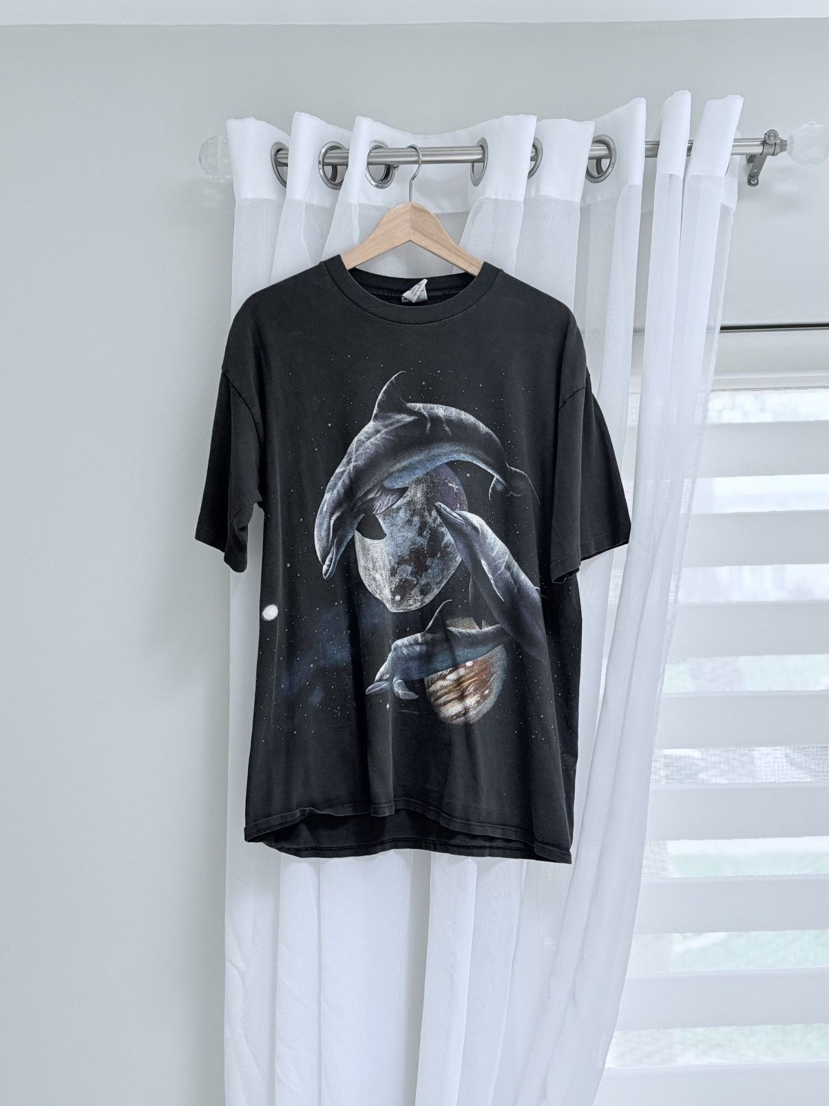 Vintage Dolphins in space vintage tee Size US L / EU 52-54 / 3 - 1 Thumbnail