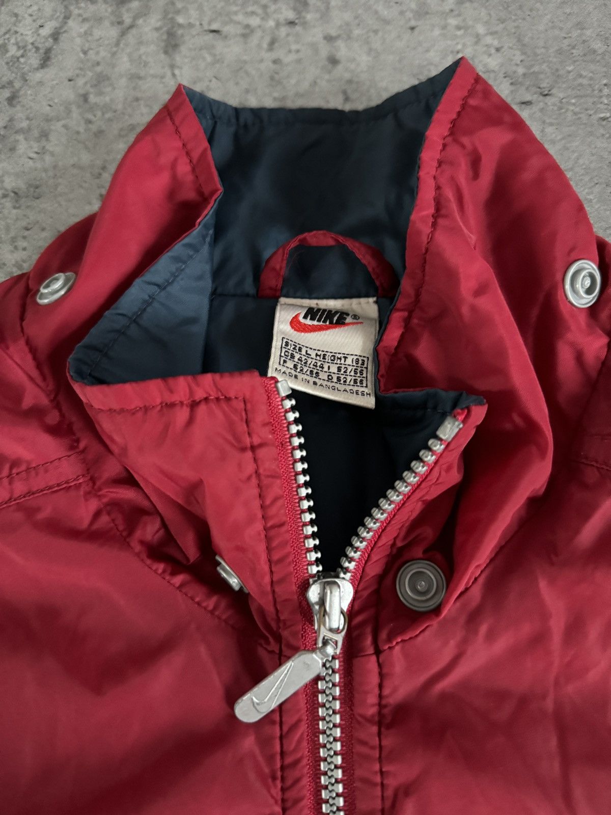 Nike × Vintage Nike Swoosh Big Logo vintage 90s jacket rap skate boxy y2k Size US L / EU 52-54 / 3 - 9 Thumbnail