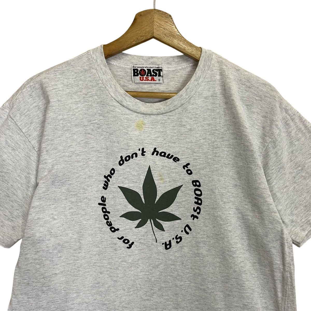 Japanese Brand Vintage 90s Boast Usa Big Logo Shortsleeve Tee Size US S / EU 44-46 / 1 - 4 Thumbnail