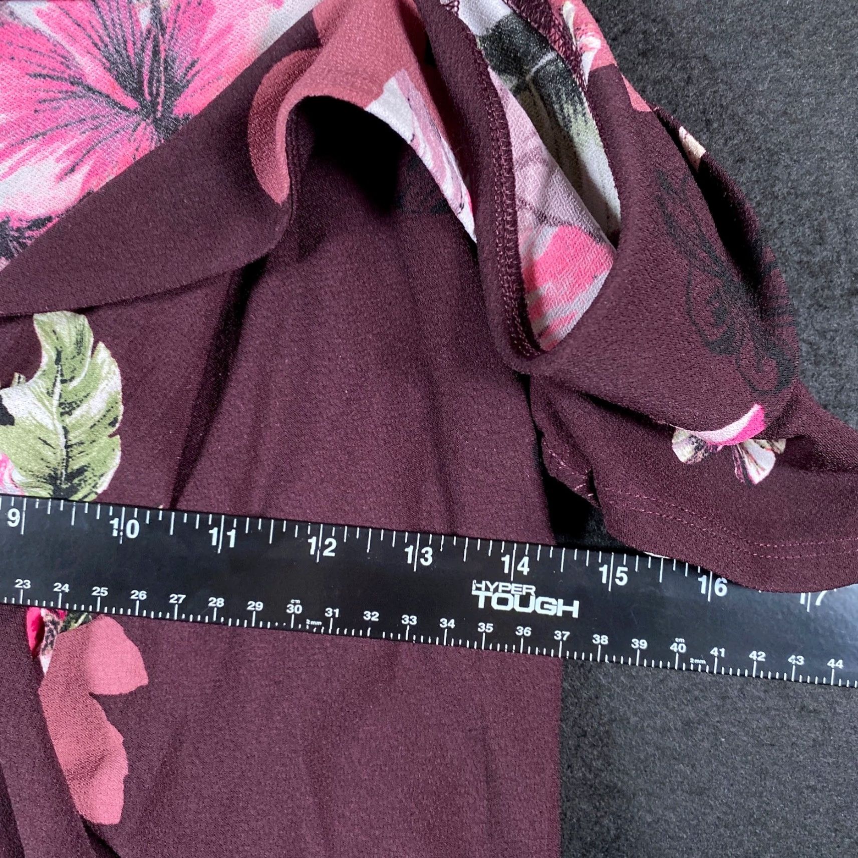 Express Express Blouse Womens Purple Multi Floral V Neck Cold Shoulder Crop Top S Size S / US 4 / IT 40 - 6 Thumbnail