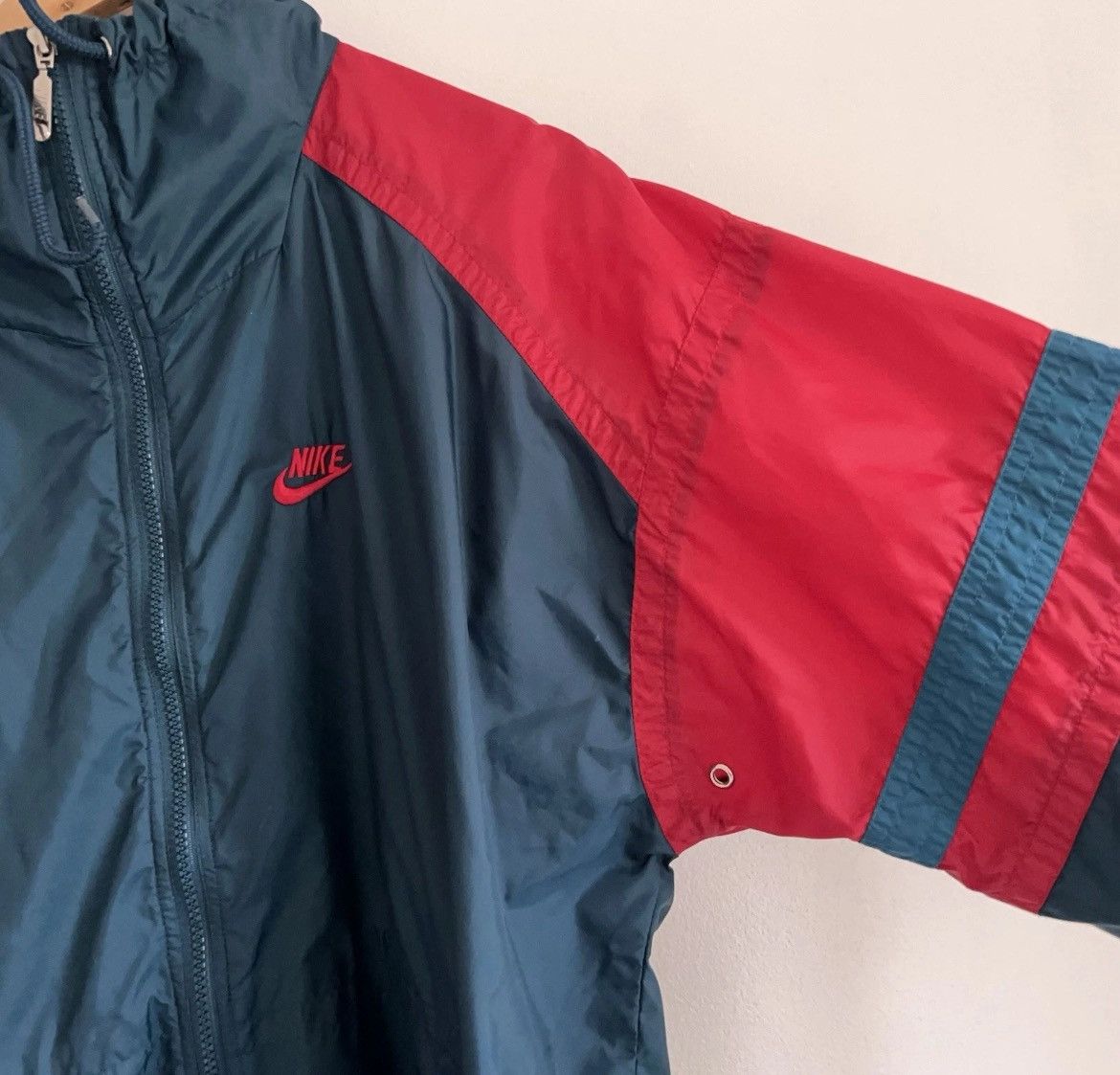 Nike Nike vintage windbreaker jacket large mens oversized logo Size US L / EU 52-54 / 3 - 5 Thumbnail
