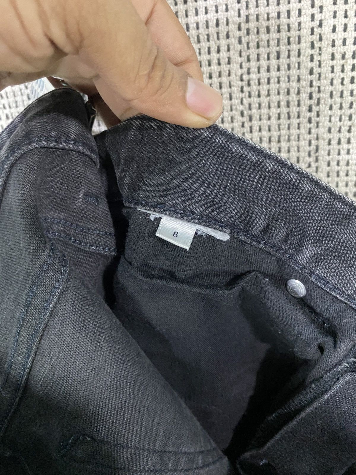 Undercover × Uniqlo Uniqlo x undercover black strech denim Size US 30 / EU 46 - 9 Thumbnail