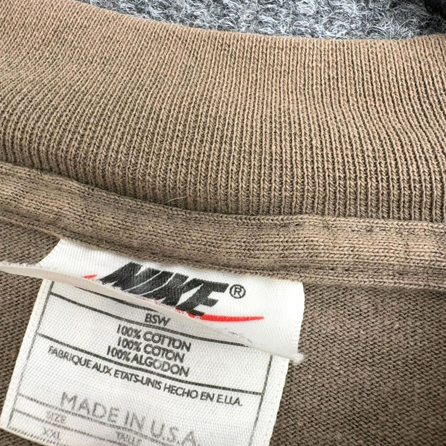 Nike Vintage Nike T Shirt Mens XXL Brown Mock Neck Long Sleeve Streetwear Cotton Size US XL / EU 56 / 4 - 4 Thumbnail