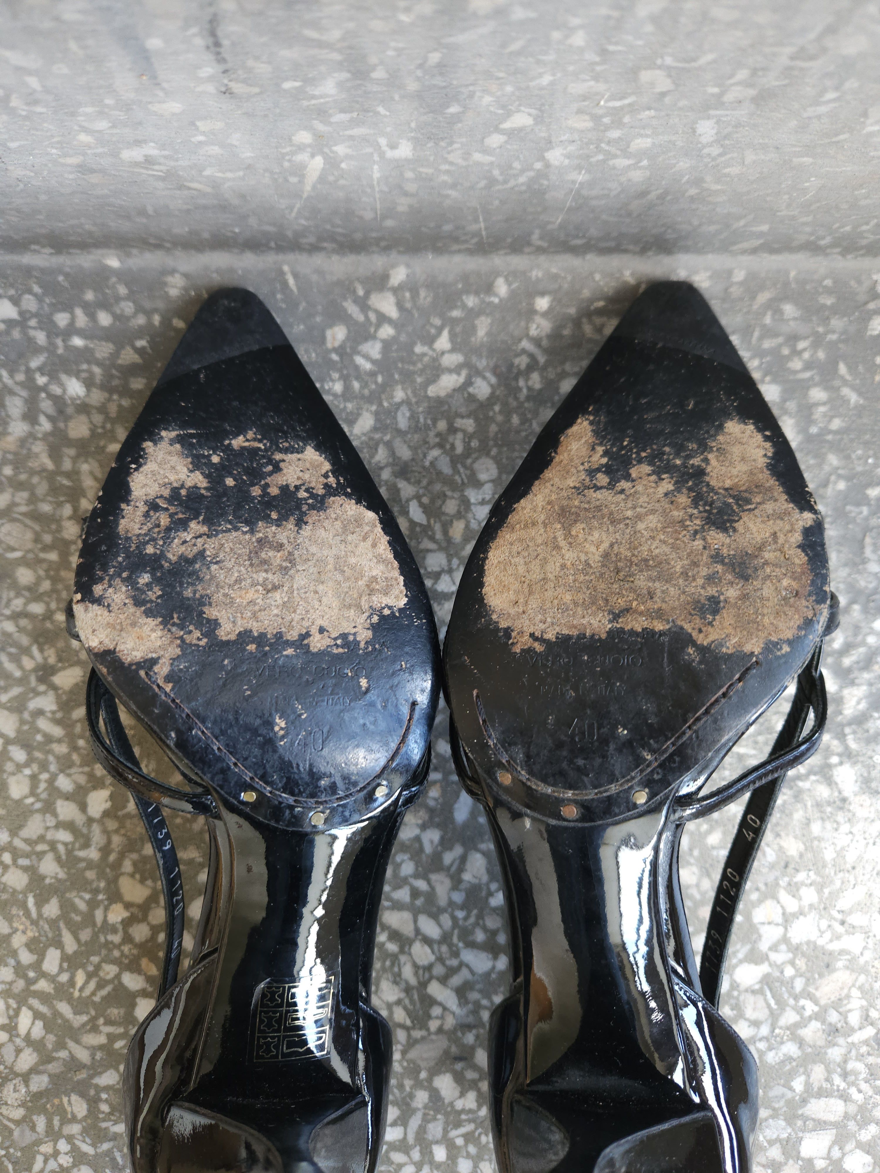 Dolce & Gabbana Dolce gabbana black patent leather pointed toe heels Size US 10 / IT 40 - 13 Thumbnail