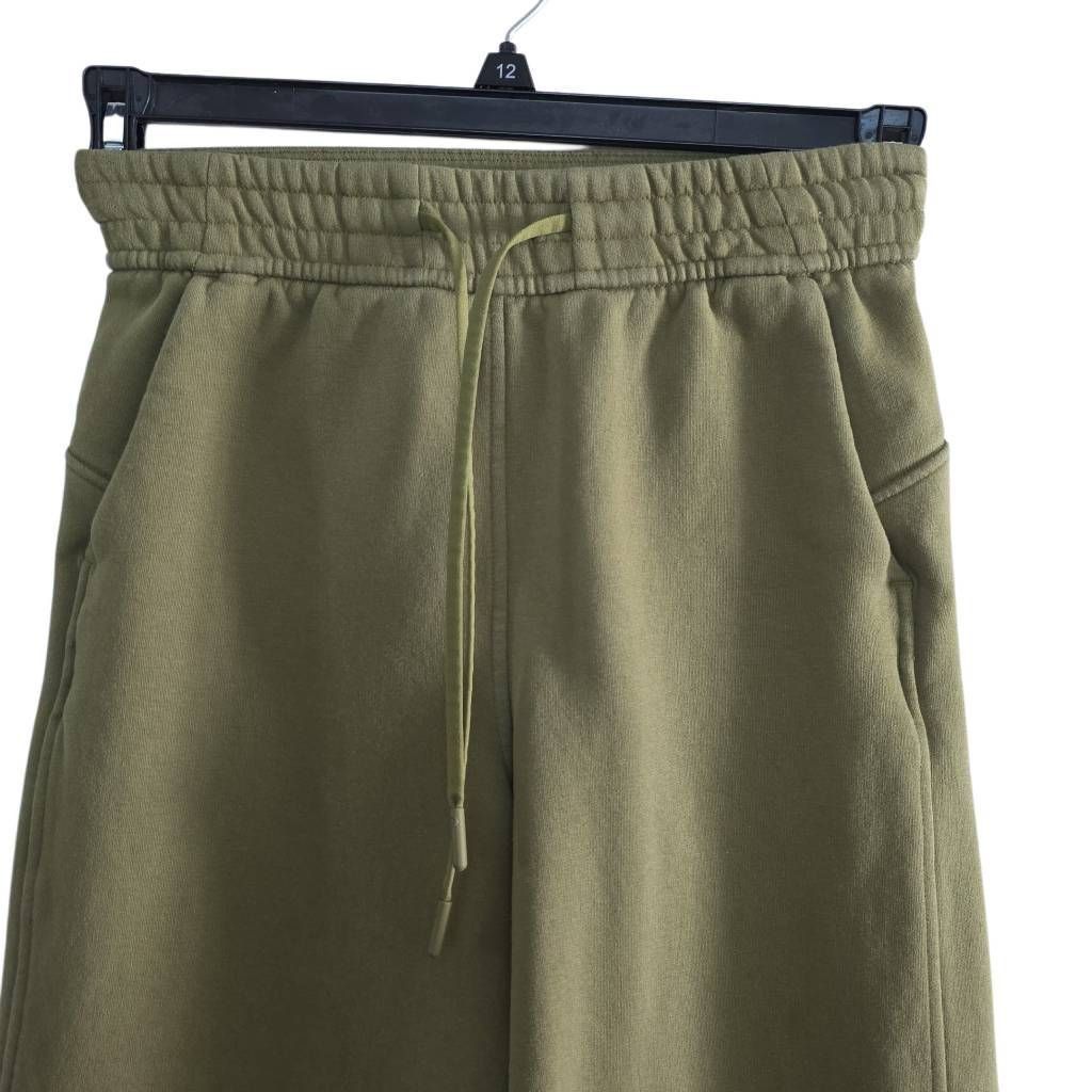 Lululemon Lululemon Women's Size 2 Green Cropped Wide Leg Sweatpants Size 26" / US 2 / IT 38 - 3 Thumbnail