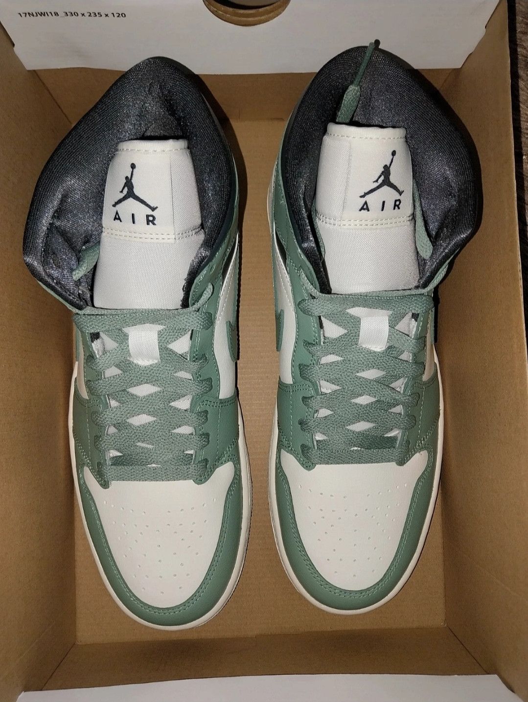 Nike Air Jordan 1 MID Size US 11.5 / EU 44-45 - 4 Thumbnail