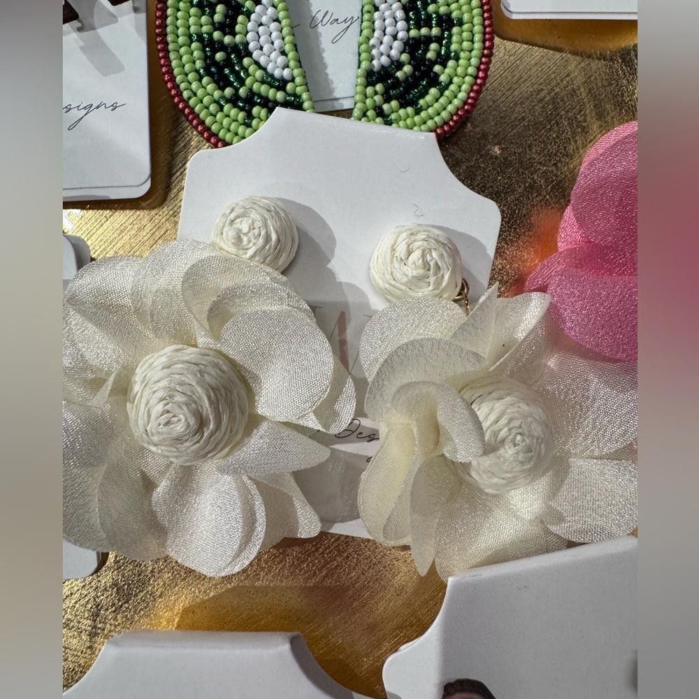 Designer Bohemian fabric flower earrings Size ONE SIZE - 2 Thumbnail
