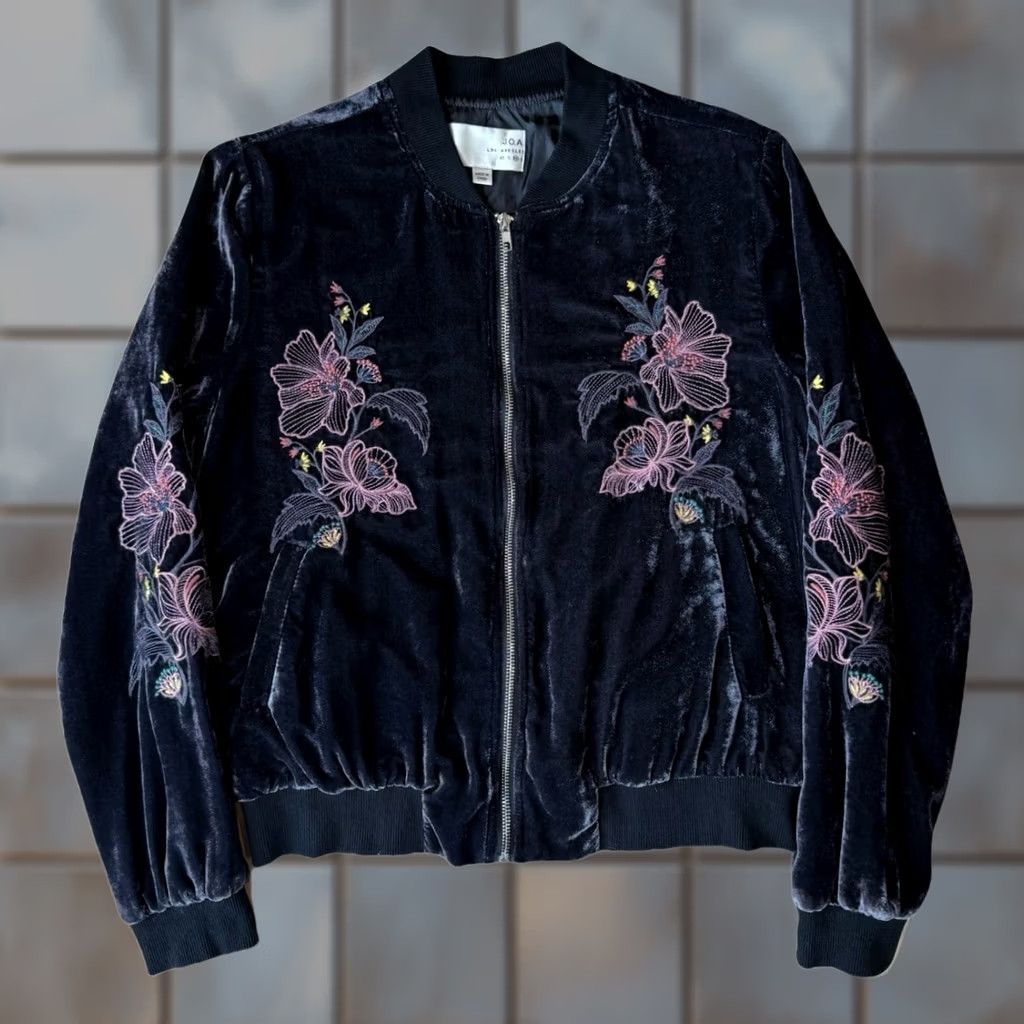 Velvet JOA Jacket Women's Medium Black Velvet Embroidered Full Zip Bomber Shirt Size M / US 6-8 / IT 42-44 - 1 Thumbnail