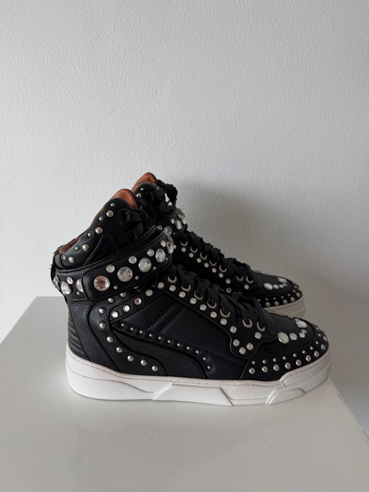 Givenchy new Givenchy womens tyson studs sneaker shoes black 36 3 6 Size US 6 / IT 36 - 3 Thumbnail