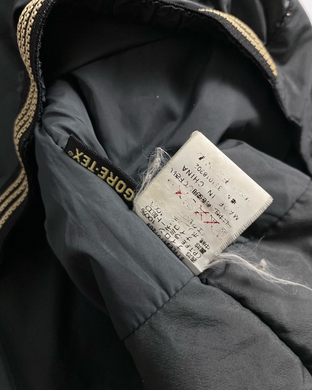 Montbell 2000s Montbell Goretex Technical Padded-Archieve Size US M / EU 48-50 / 2 - 11 Thumbnail