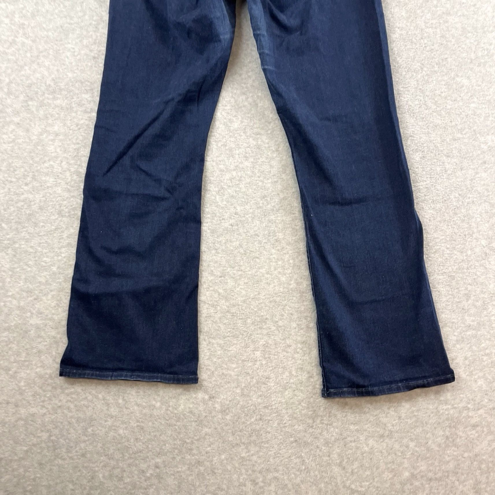 Levi's VINTAGE? No. Levi's 529 Curvy Boot Cut Jeans Dark Wash 31 x 31 Size 12M Women’s Denim 5-Pocket Size 34" / US 12 / IT 48 - 2 Thumbnail