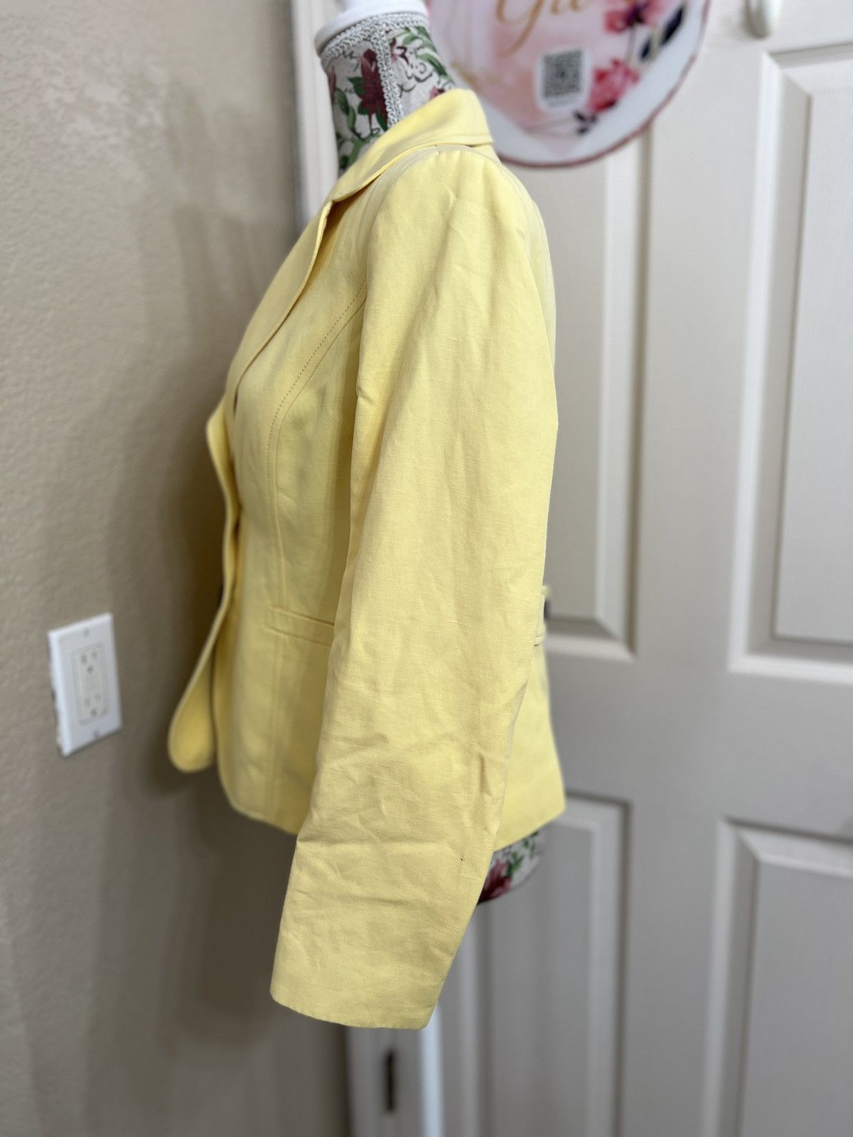 Talbots Talbots Soft Yellow Two-Button Tailored Blazer Size S / US 4 / IT 40 - 4 Thumbnail