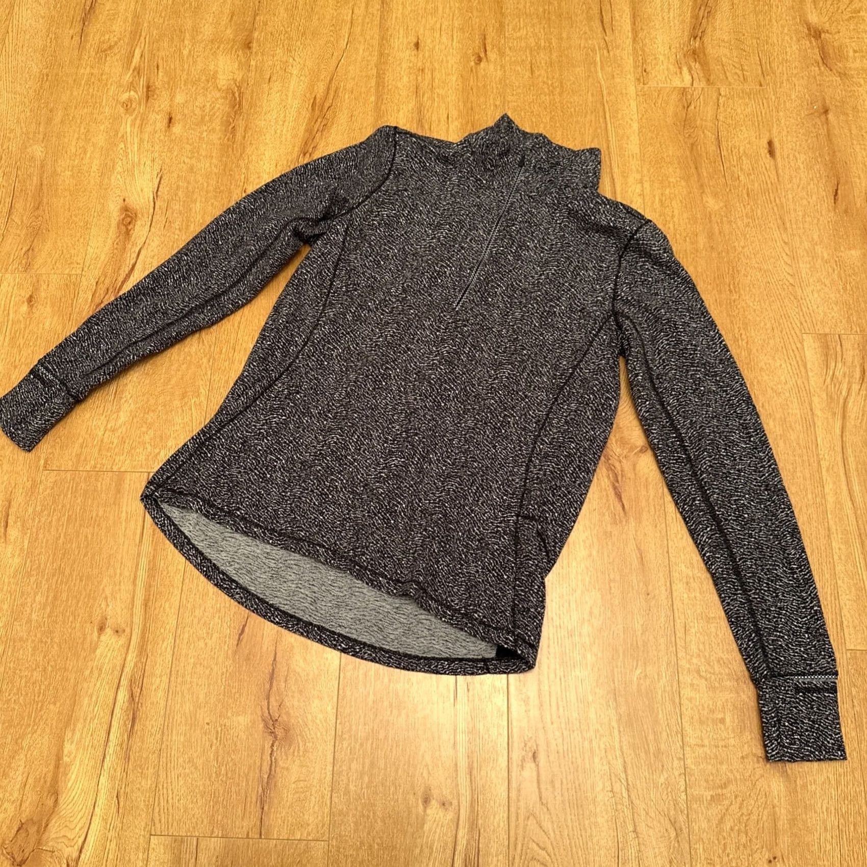 Lululemon Lululemon Outrun Half Zip Ripple Jacquard Size 12 Black White Thumb Holes Yoga Womens Kak? Size XL / US 12-14 / IT 48-50 - 2 Thumbnail