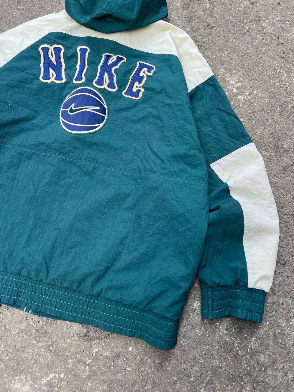 Other Nike 90s big swoosh nylon vintage jacket Size US L / EU 52-54 / 3 - 3 Thumbnail