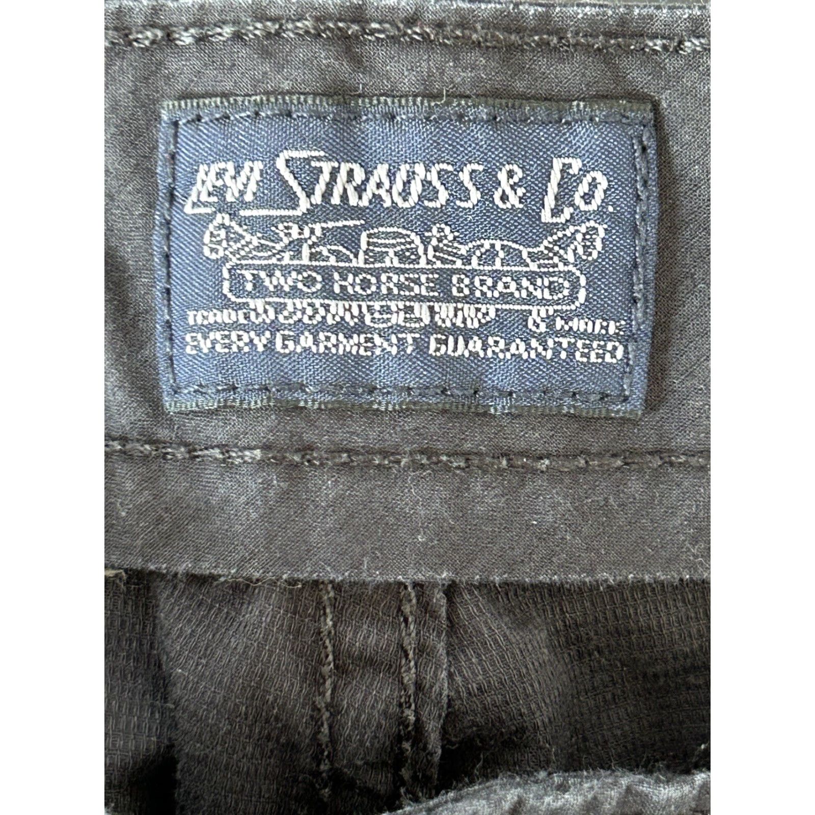 Levi's Levi's Cargo Shorts Men's Black Rip-Stop Cotton Canvas 32 Zip Logo Pockets Casual Outdoor High Rise Classic Fit Regular Size 32 Mens Size US 32 / EU 48 - 4 Thumbnail