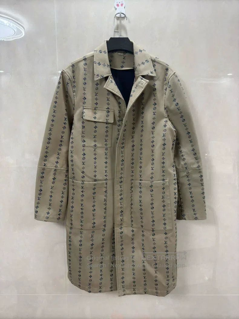 Louis Vuitton Louis Vuitton Monogram presbyopic full logo full print str Size US S / EU 44-46 / 1 - 1 Thumbnail