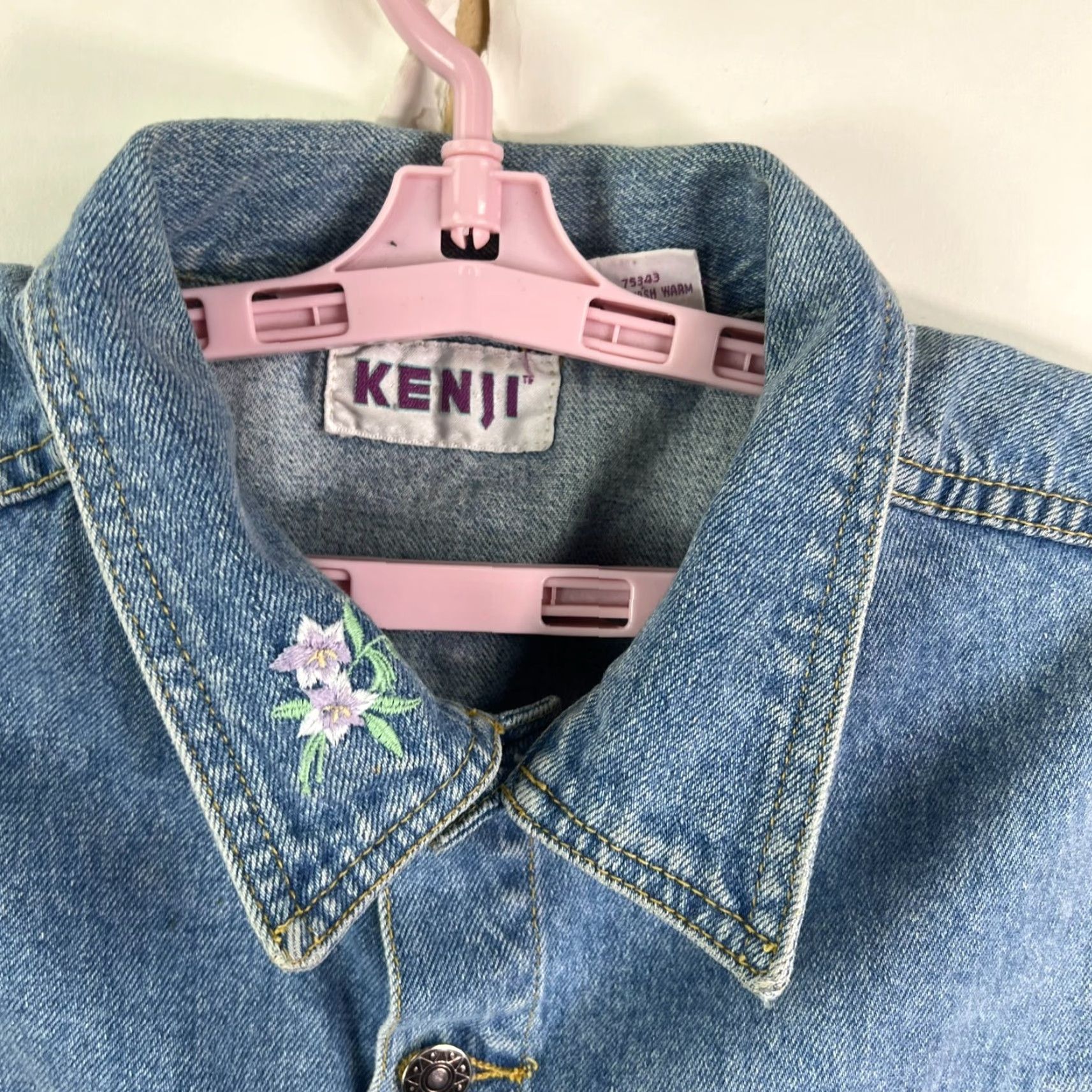 Vintage KENJI Floral Embroidered Denim Short Vest Womens L Blue Size 36" / US 14 / IT 50 - 3 Thumbnail