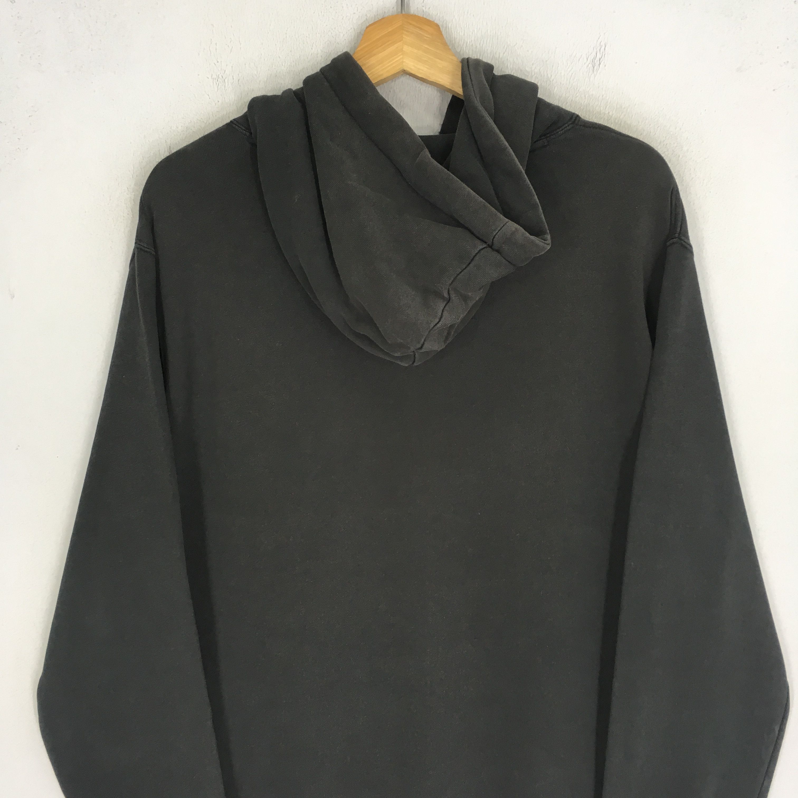 Champion Vintage Champion Black Sweater Large Champion - 365 Size US L / EU 52-54 / 3 - 10 Thumbnail
