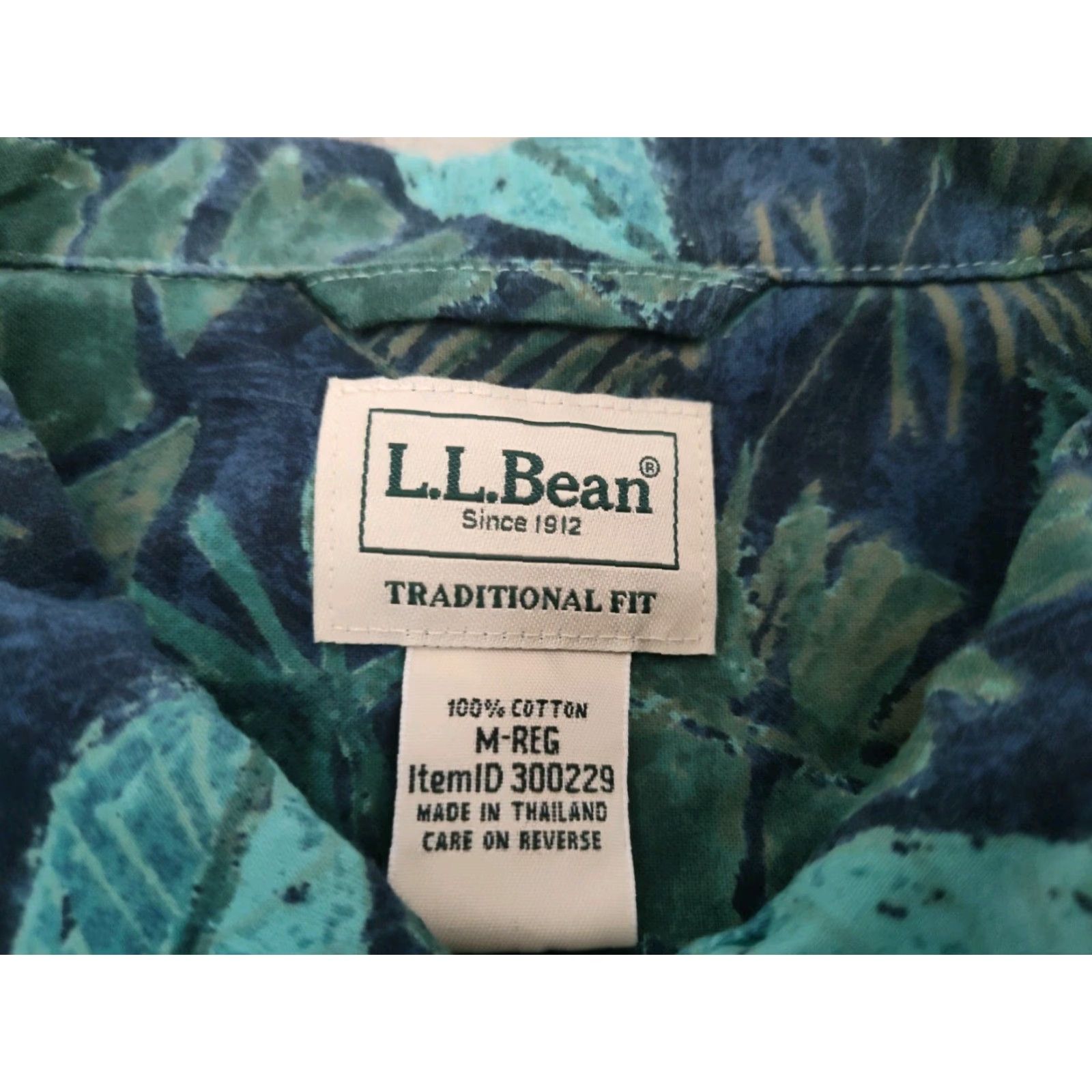 Vintage VINTAGE L.L. BEAN Mens Shirt Short Sleeve Cotton Floral Tropical Leaves Fern Blue Summer Casual Size US M / EU 48-50 / 2 - 7 Thumbnail