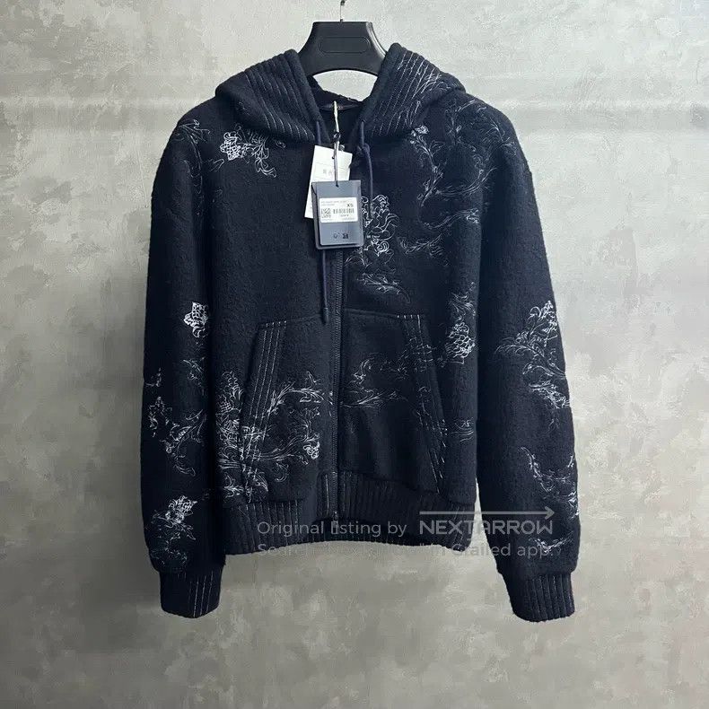 Louis Vuitton Louis Vuitton Black floral embroidered zip jacket Size US XS / EU 42 / 0 - 1 Thumbnail