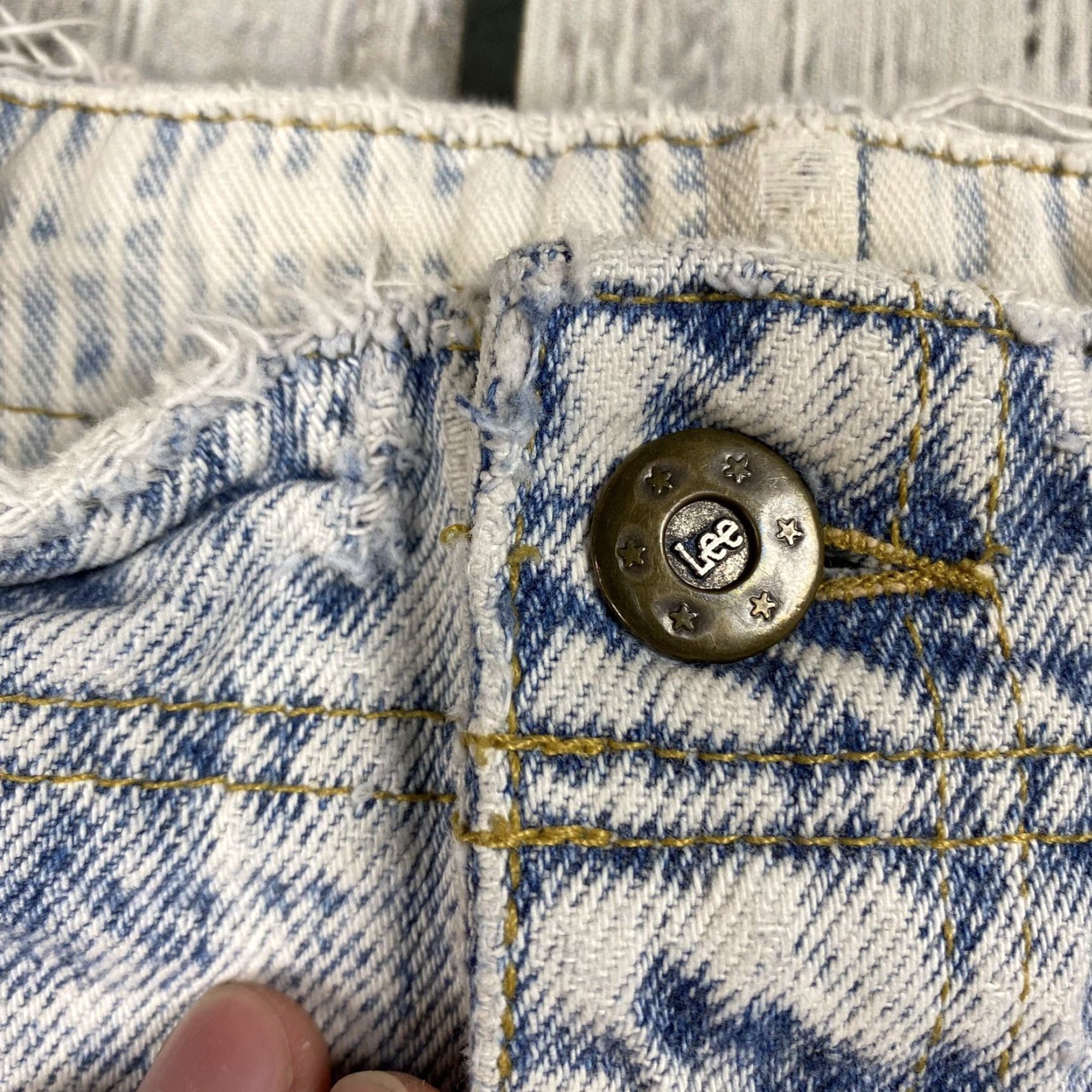 Lee VINTAGE 80s 90s LEE RIDERS MOM JEANS Womens 14 30L Blue Acid Wash Distressed Classic 5-Pocket Size 36" / US 14 / IT 50 - 4 Thumbnail