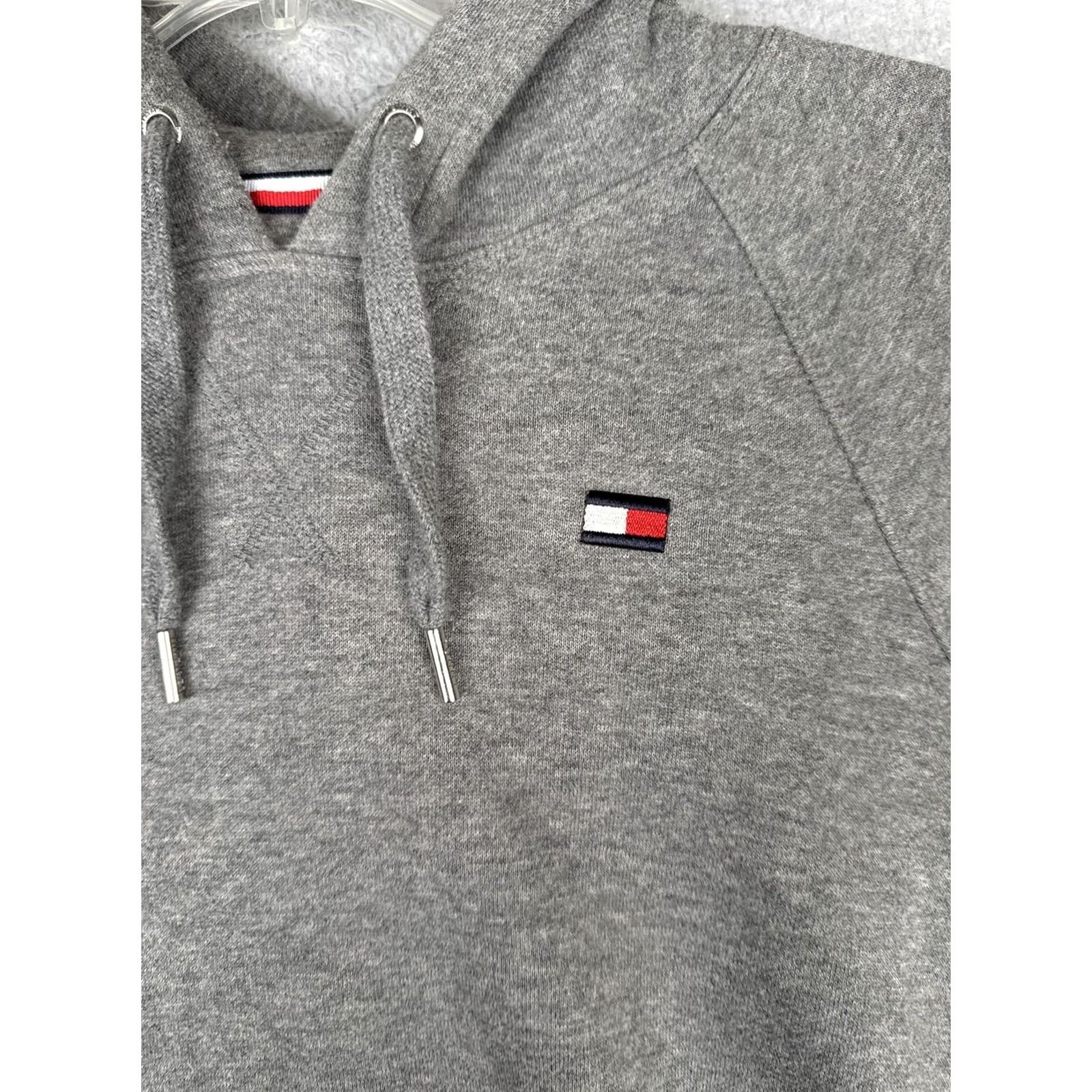 Tommy Hilfiger Tommy Hilfiger Hoodie Mens Small Gray Fleece Pullover Sweatshirt Logo Hem Sport Hoodie Pullover Mens Size US S / EU 44-46 / 1 - 6 Thumbnail