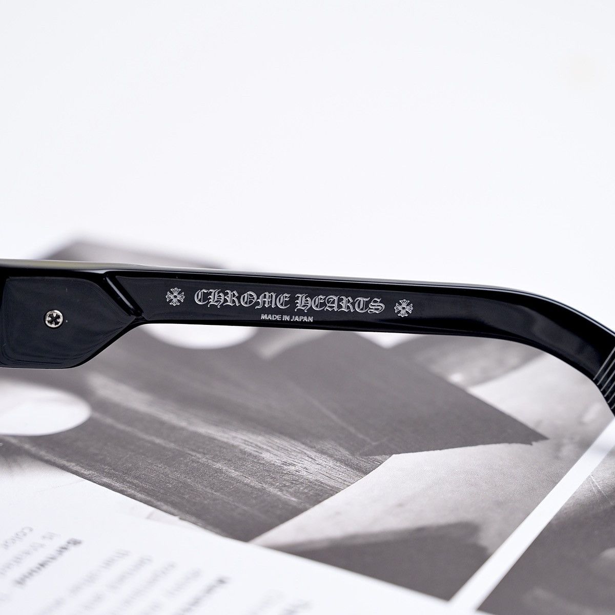 Chrome Hearts CHROME HEARTS GIRTH QUAKE BLACK SUNGLASSES Size ONE SIZE - 8 Thumbnail