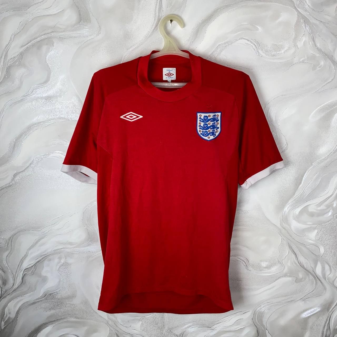 Umbro Umbro x England 2010 Away Kit Soccer Jersey In Red Size US M / EU 48-50 / 2 - 1 Thumbnail
