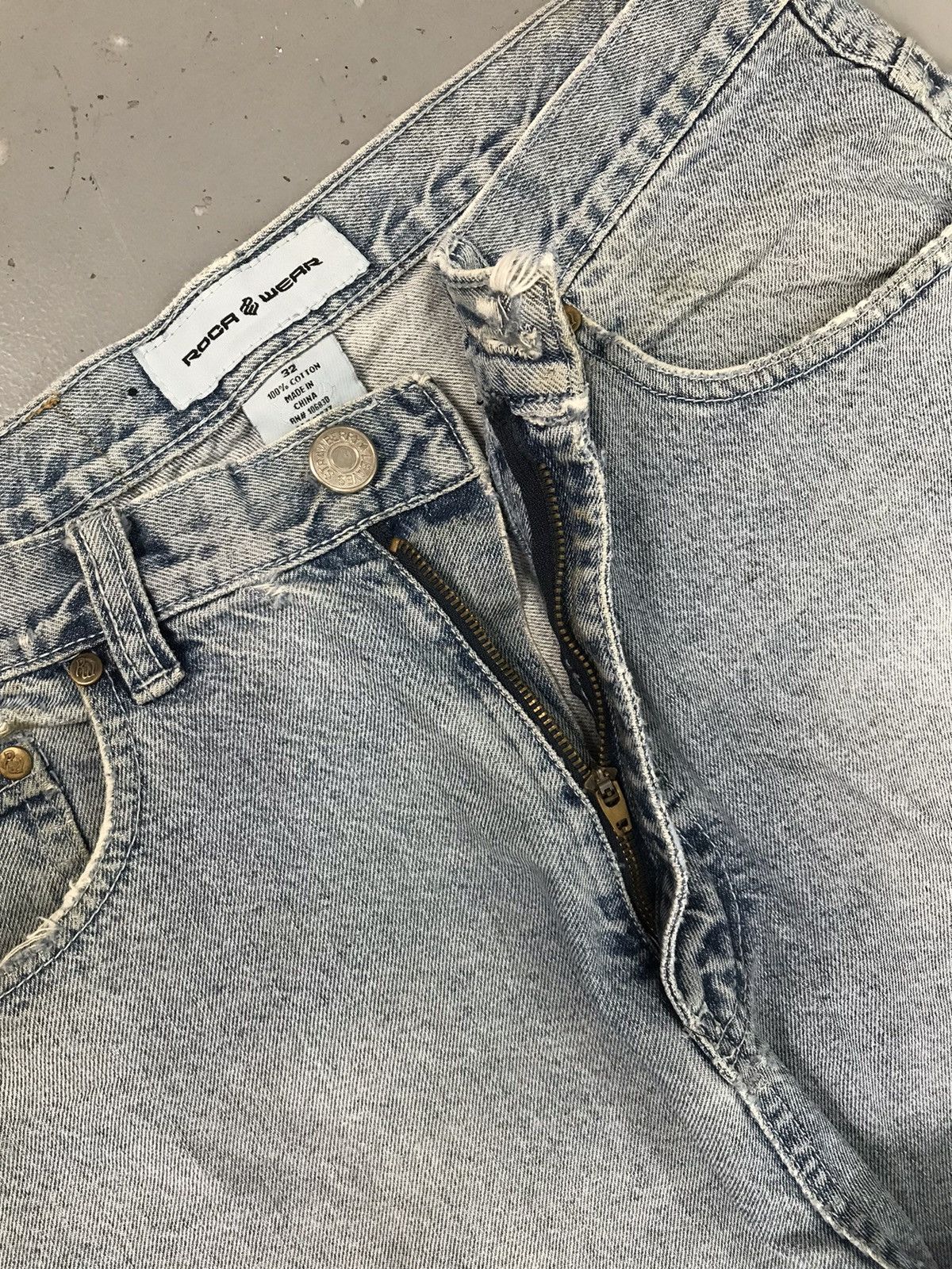 Rocawear Vintage rocawear skater denim jort Size US 34 / EU 50 - 10 Thumbnail