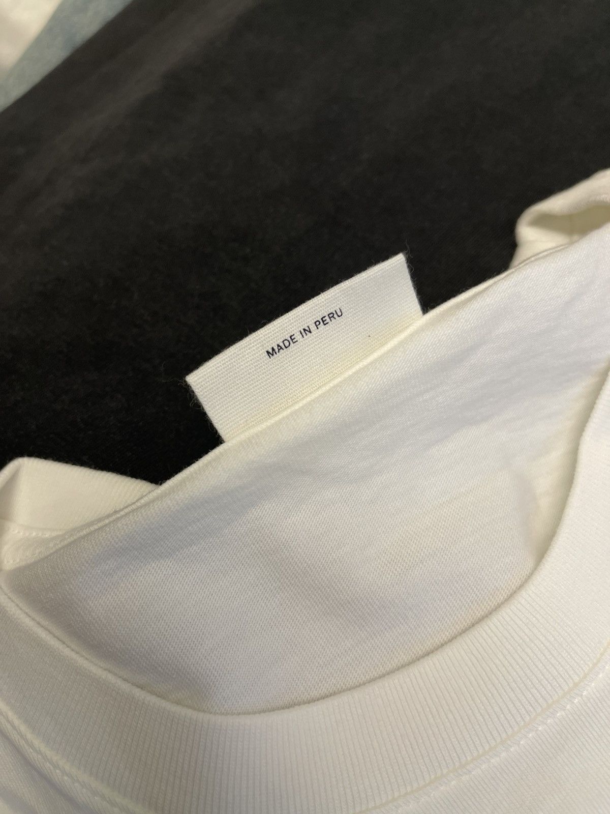 Kith KITH ARTIST SERIES EDO BOX LOGO Size US L / EU 52-54 / 3 - 7 Thumbnail