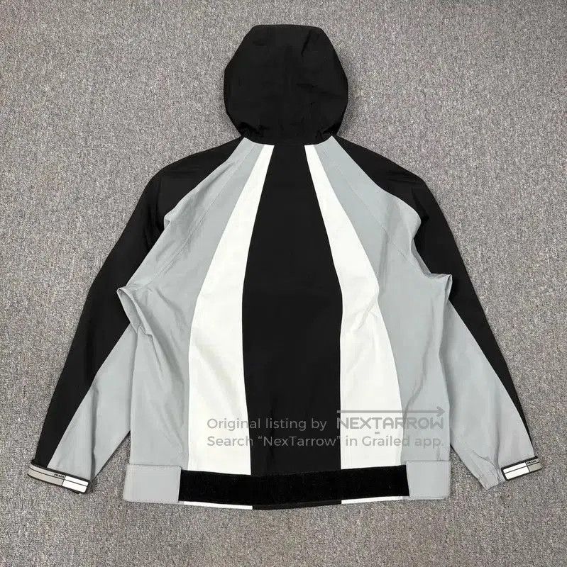 Prada Prada Color-Blocked Men's Jacket. Size US S / EU 44-46 / 1 - 5 Thumbnail
