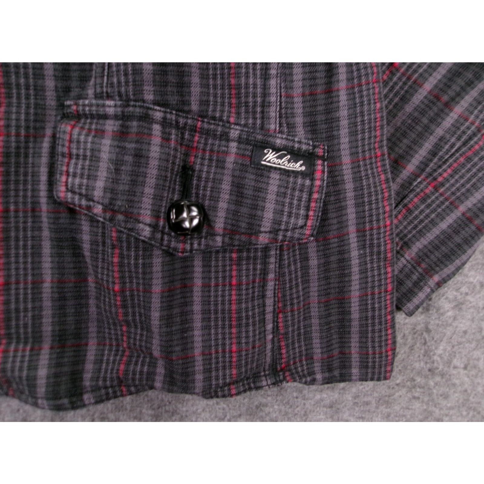 Vintage VINTAGE Woolrich Jacket Womens Small Black Red Plaid Outdoor Grunge Logo Size S / US 4 / IT 40 - 3 Thumbnail