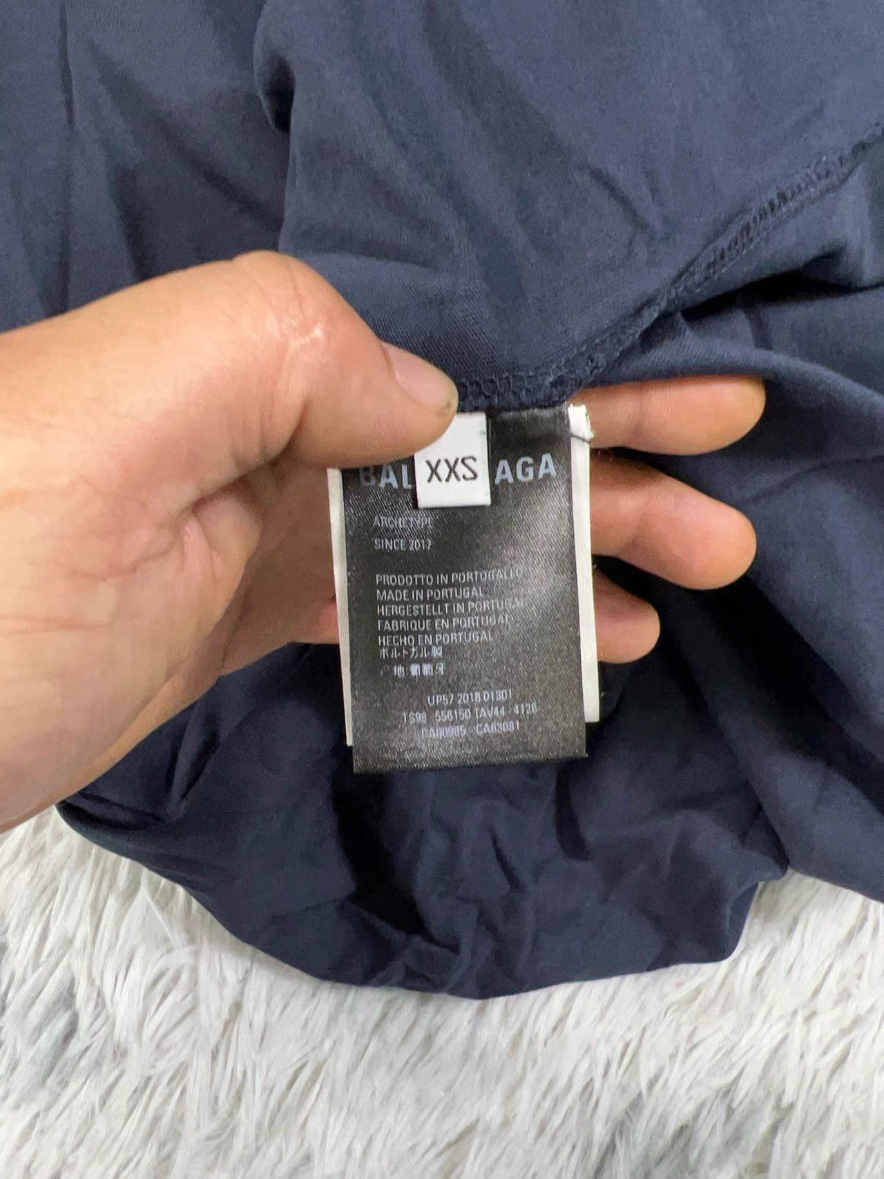 Balenciaga Balenciaga Wave Short Sleeve K28 Size US XXS / EU 40 - 6 Thumbnail
