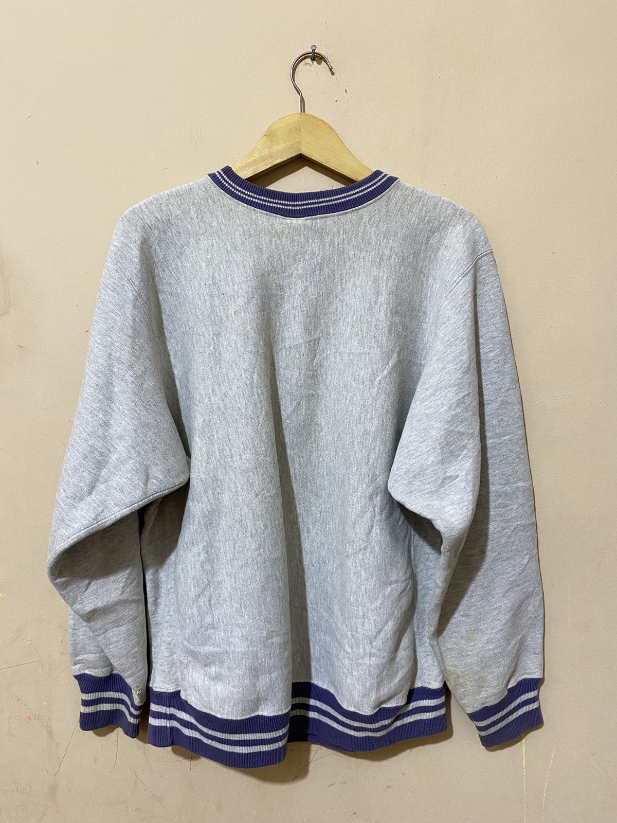 Champion 80s Vintage Champion Reverse Weave Big Logo Sweatshirt Size US L / EU 52-54 / 3 - 11 Thumbnail